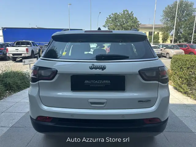 Jeep Compass view 3