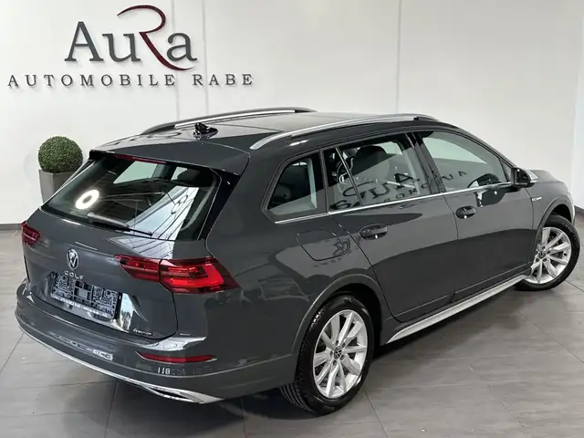 Volkswagen Golf view 5