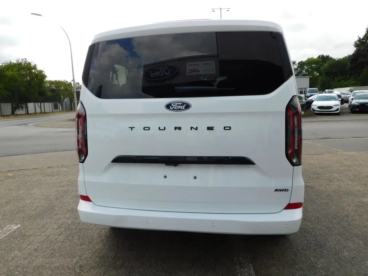 Ford Tourneo Custom 2026 — фото 7