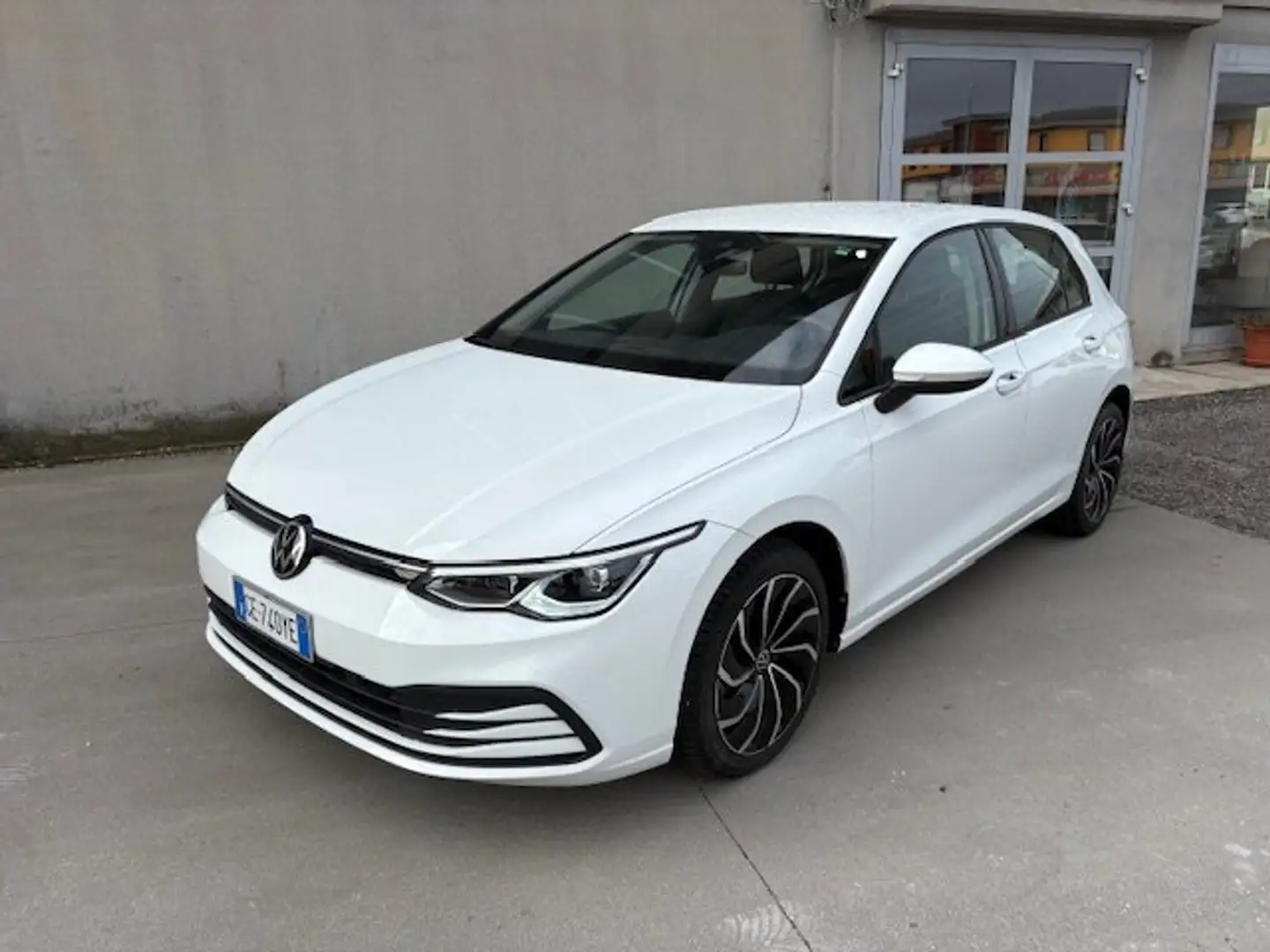 Volkswagen Golf Golf VIII 2020 1.0 etsi evo Life 110cv dsg Blanc - 1
