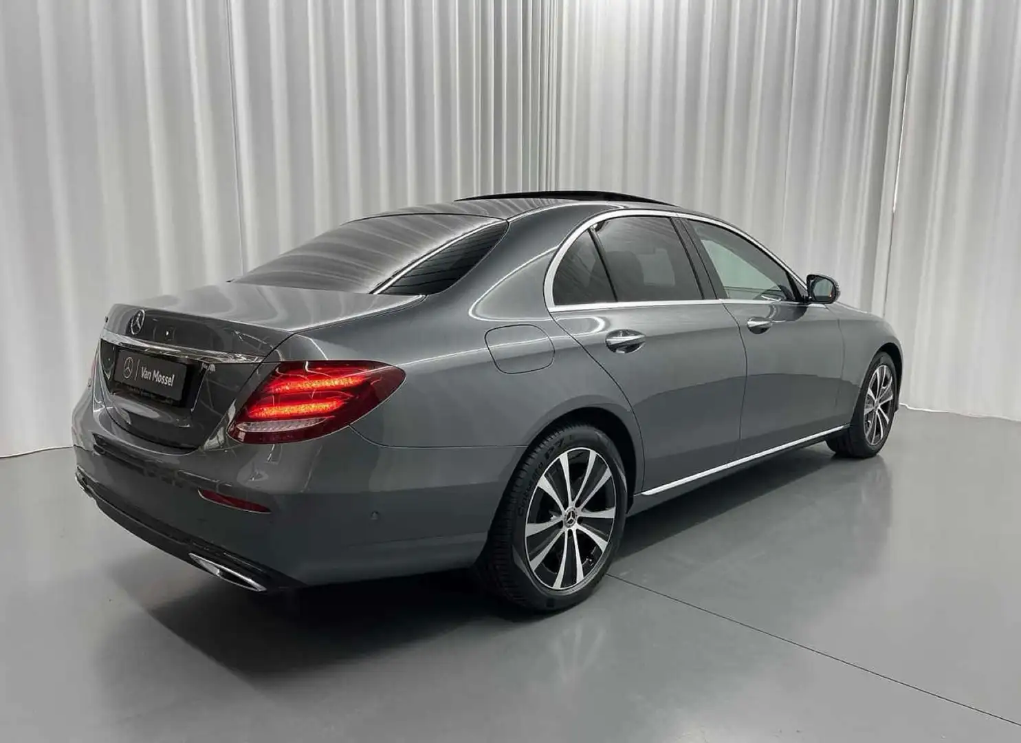 Mercedes-Benz E 200 d 9G-TRONIC Panoramic Multi-beam Grijs - 2