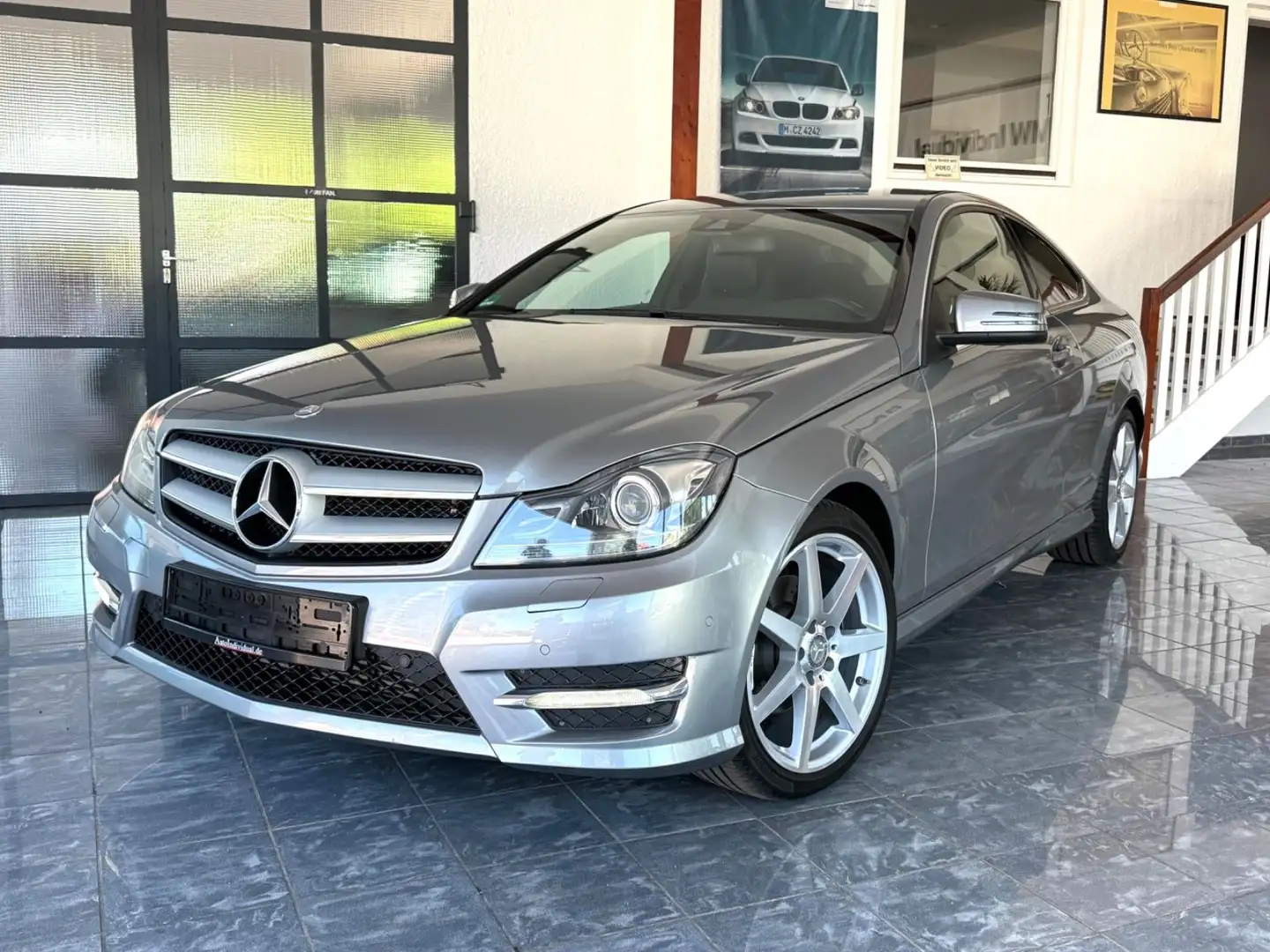 Mercedes-Benz C 200 Coupe AMG PDC Aut. Navi. Alarm PDC Xenon Argent - 1