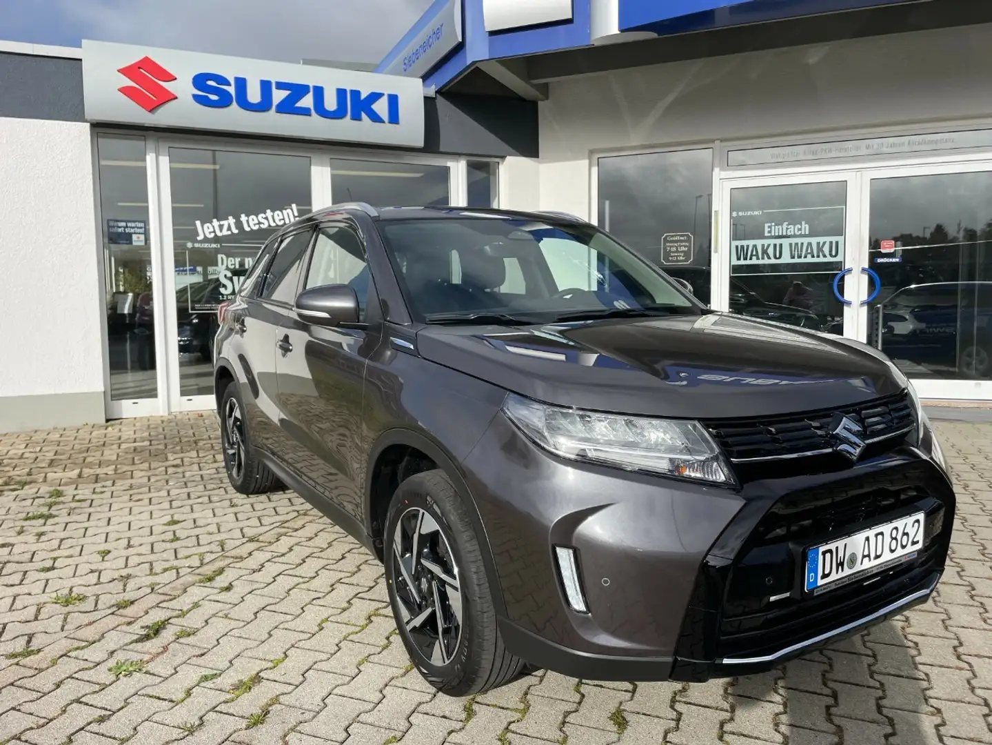 Suzuki Vitara 1.4 Comfort+*4x4*6AT*LED*DAB+*PTC*SHZ Braun - 1