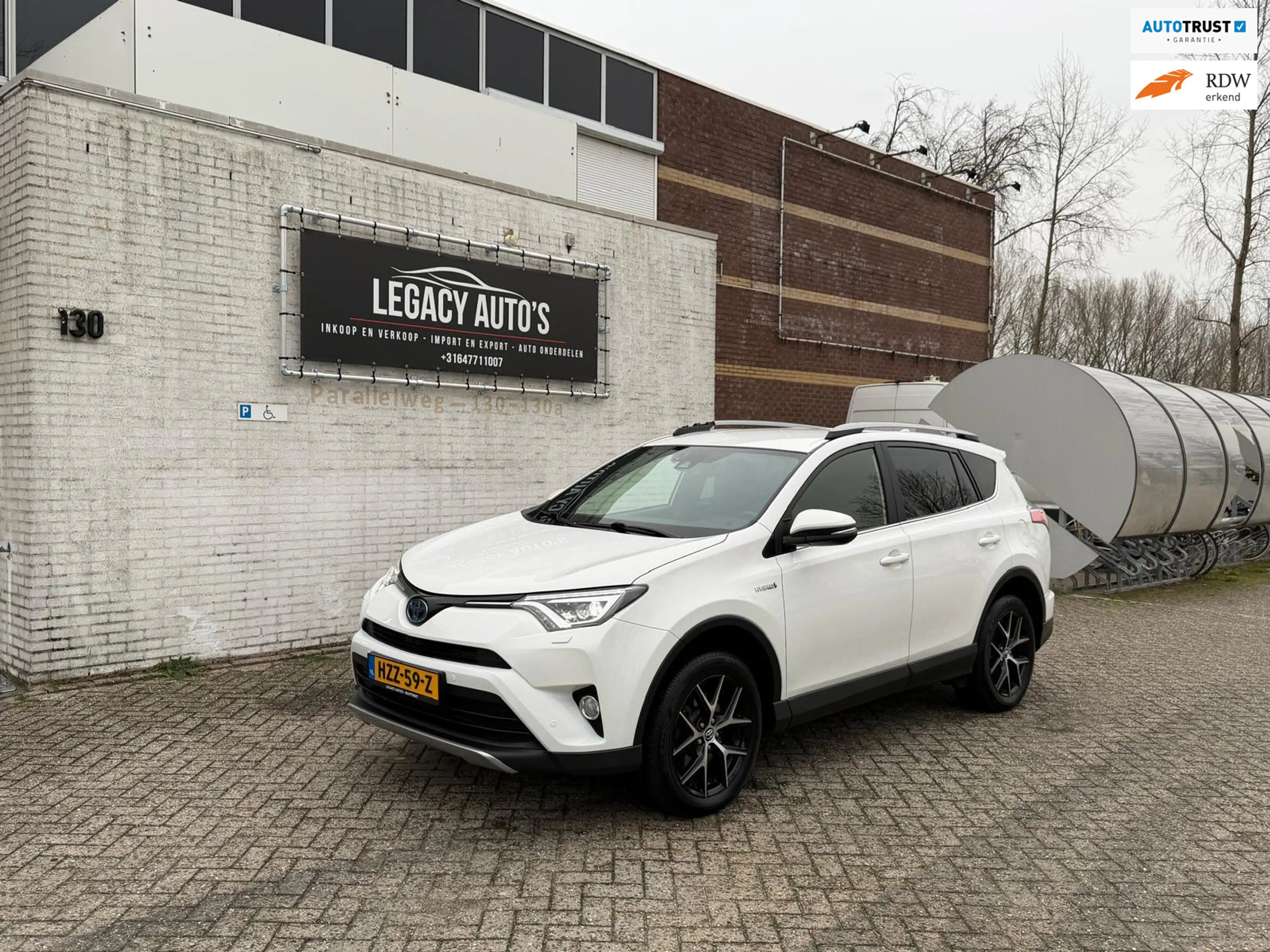 Toyota RAV 4 2.5 Hybrid AWD Executive - BOMVOL OPTIES - INCL BT
