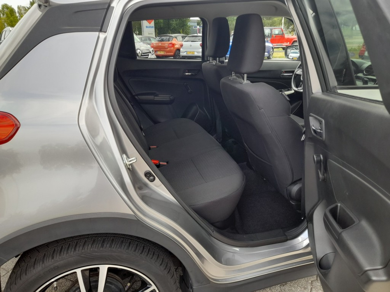 Suzuki Swift 1.2 SPORTLINE A/T TREKHAAK CARPLAY CAMERA — photo 13
