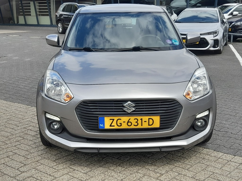 Suzuki Swift 1.2 SPORTLINE A/T TREKHAAK CARPLAY CAMERA — photo 9