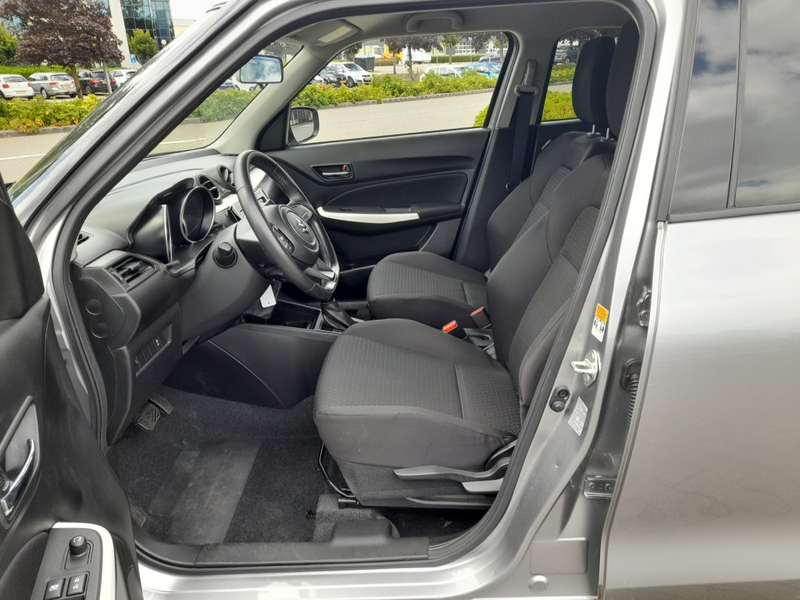 Suzuki Swift 1.2 SPORTLINE A/T TREKHAAK CARPLAY CAMERA — photo 10