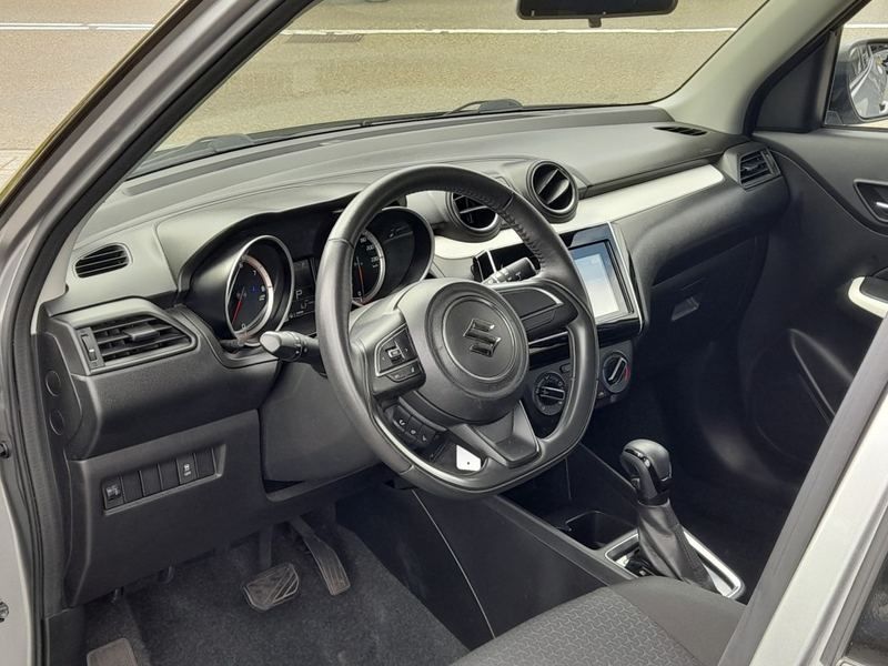 Suzuki Swift 1.2 SPORTLINE A/T TREKHAAK CARPLAY CAMERA — photo 2