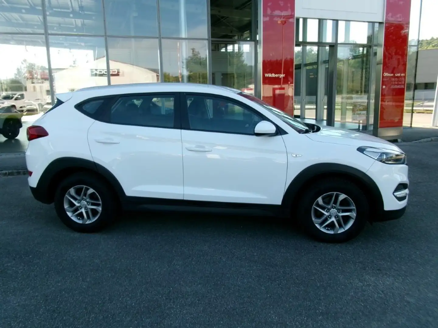 Hyundai TUCSON Tucson 2,0 CRDI S&S Economy TOPGEBRAUCHTER Weiß - 2