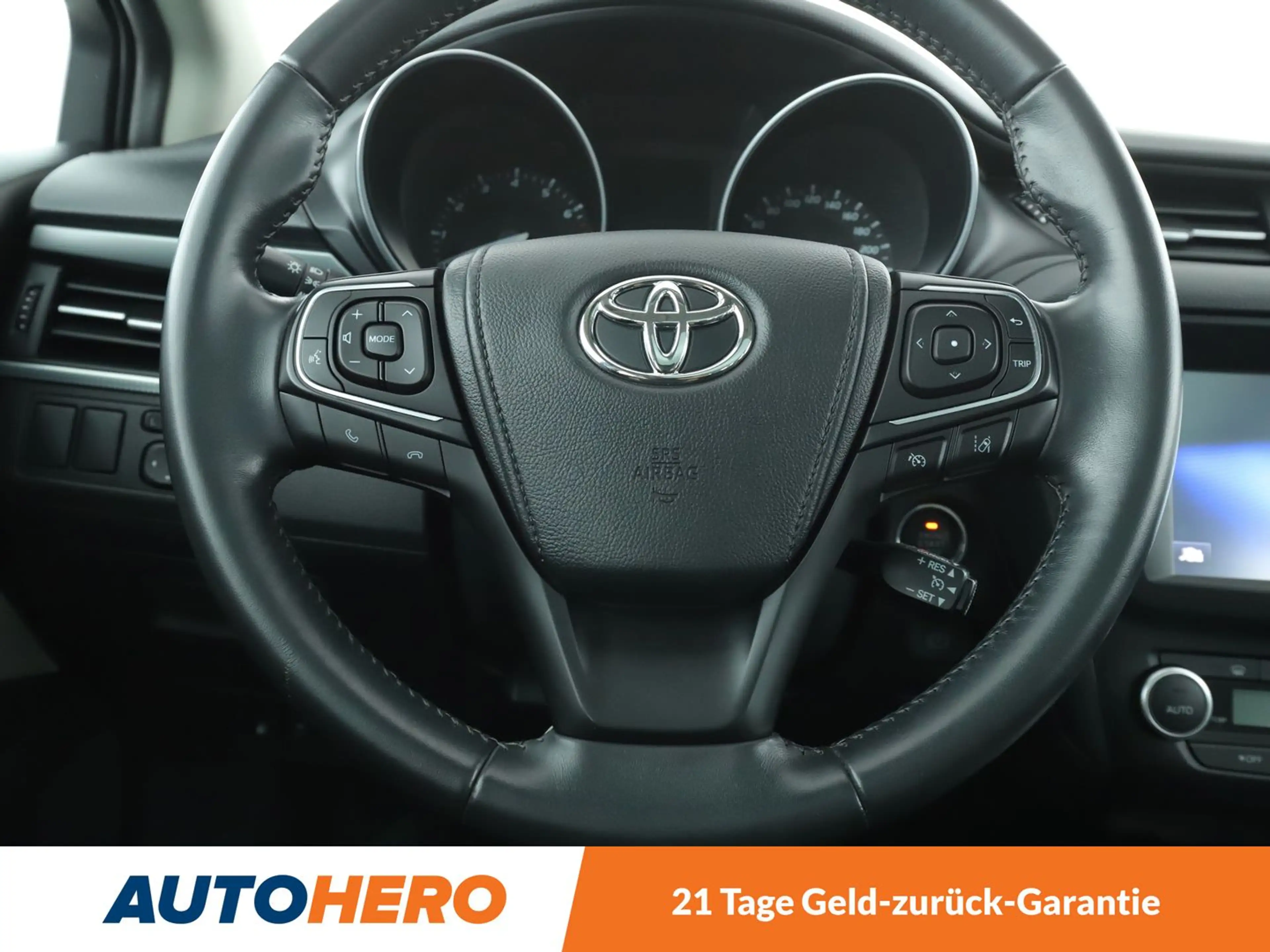 Toyota Avensis 1.8 Aut.*NAVI*SPUR*TEMPO*PANO*CAM*KLIMA* — photo 15