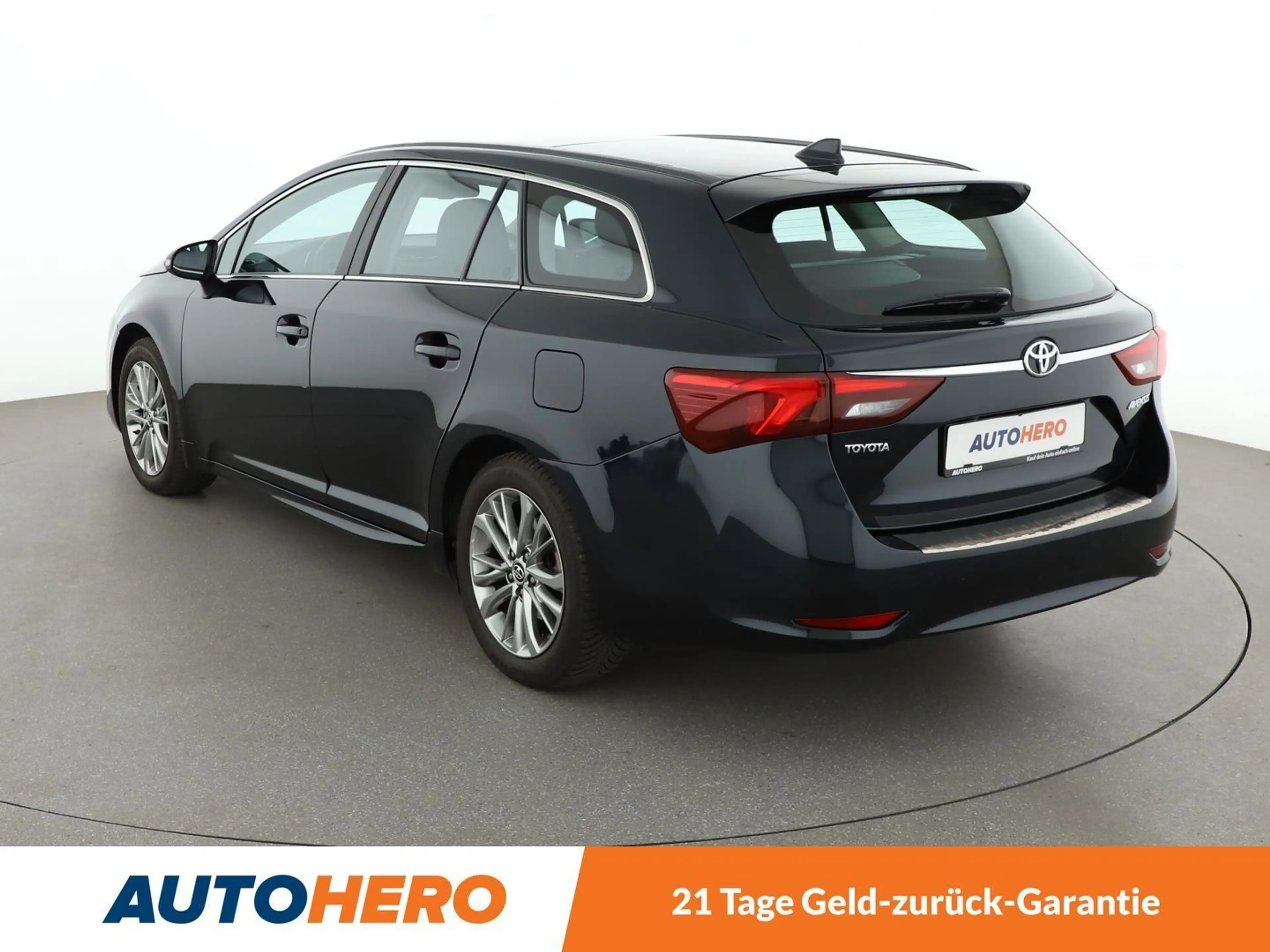 Toyota Avensis 1.8 Aut.*NAVI*SPUR*TEMPO*PANO*CAM*KLIMA* — photo 4