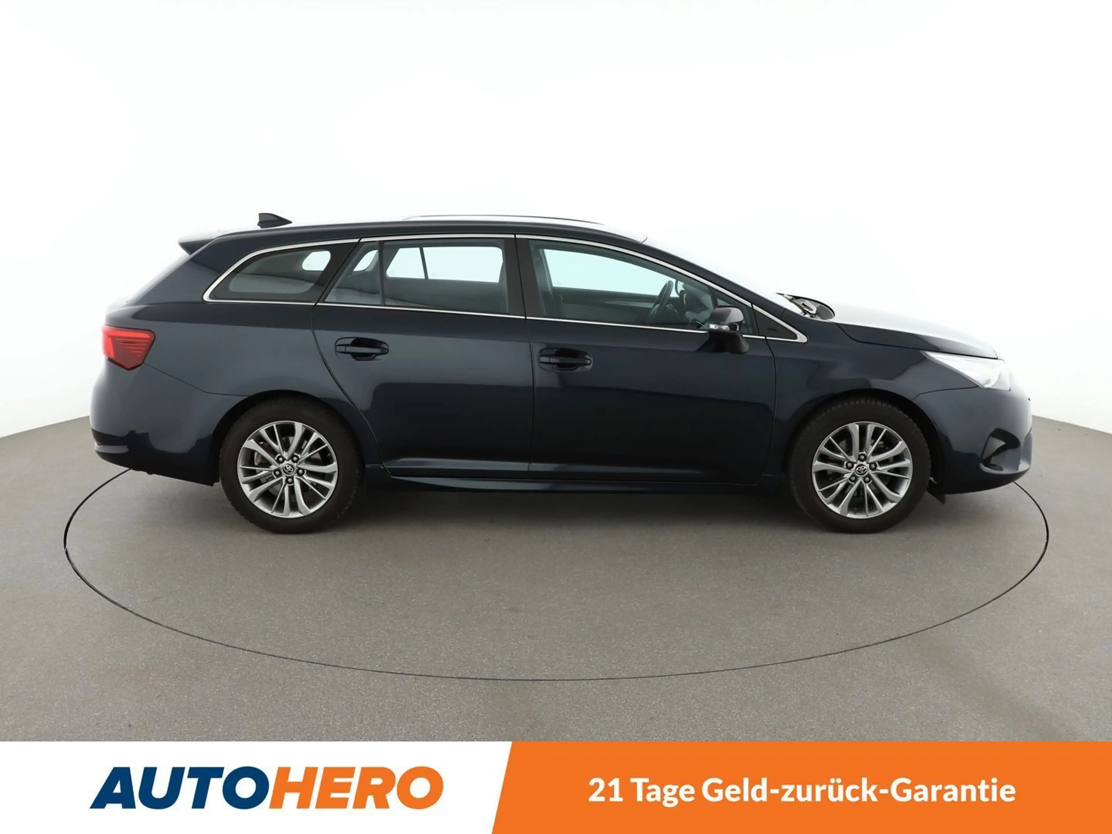 Toyota Avensis 1.8 Aut.*NAVI*SPUR*TEMPO*PANO*CAM*KLIMA* — photo 7