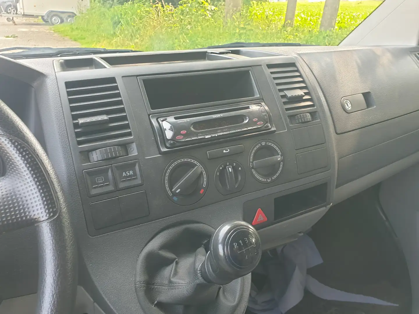 Volkswagen T5 Transporter Kastenwagen Weiß - 2