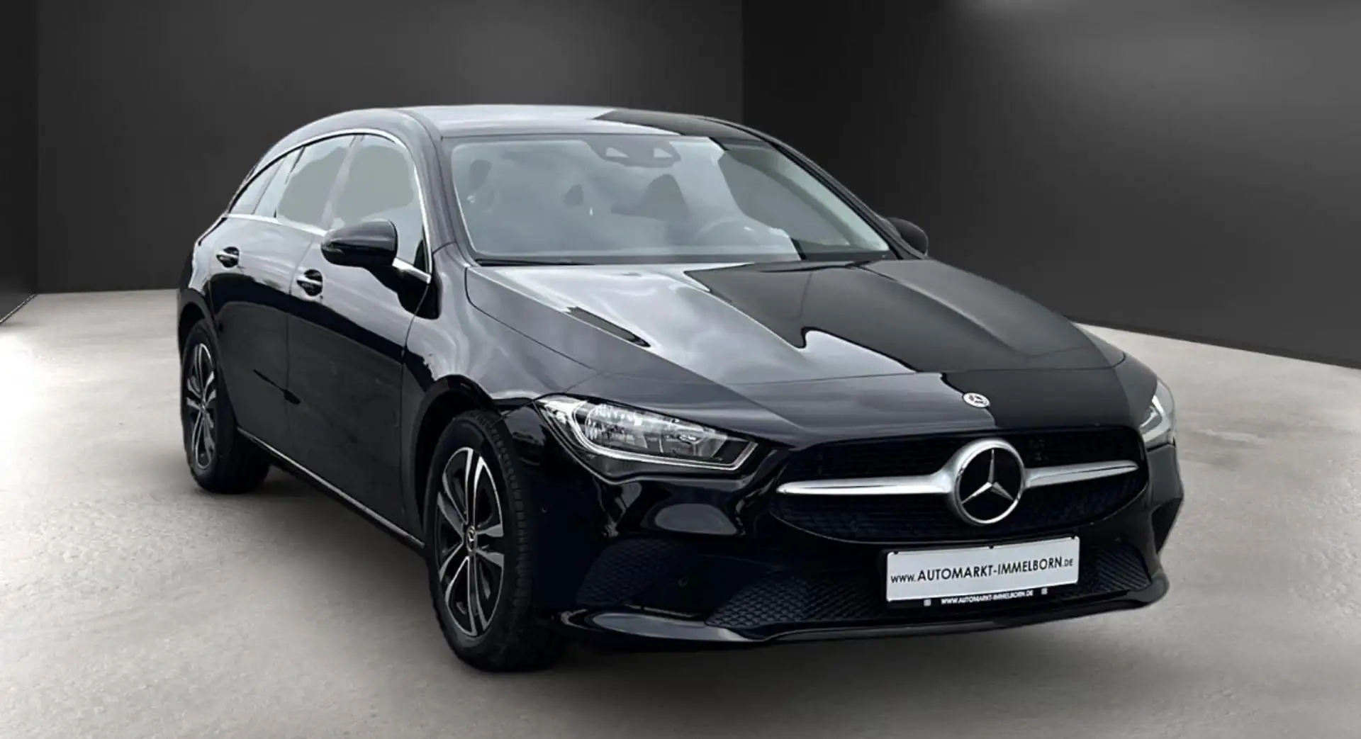 Mercedes-Benz CLA 200 CLA Shooting Brake 200 d Advanced auto Noir - 1