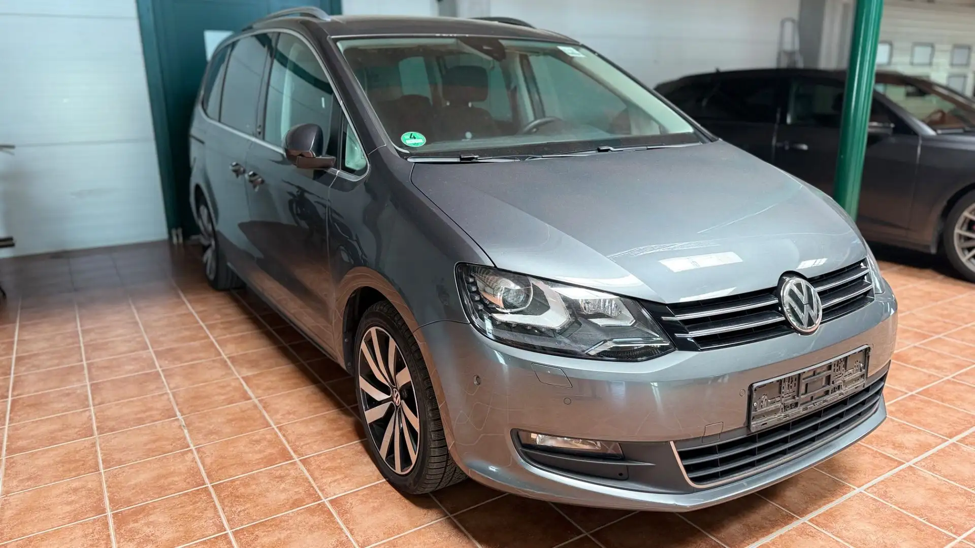 Volkswagen Sharan 2.0 TDI BlueMotionTech Comfortline Silber - 2