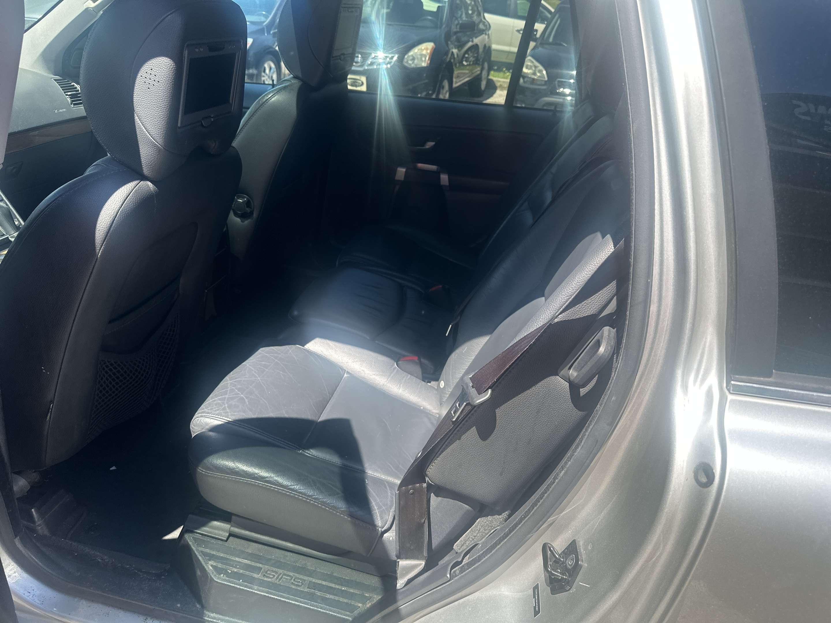 2008 Volvo XC90 base thumb 7
