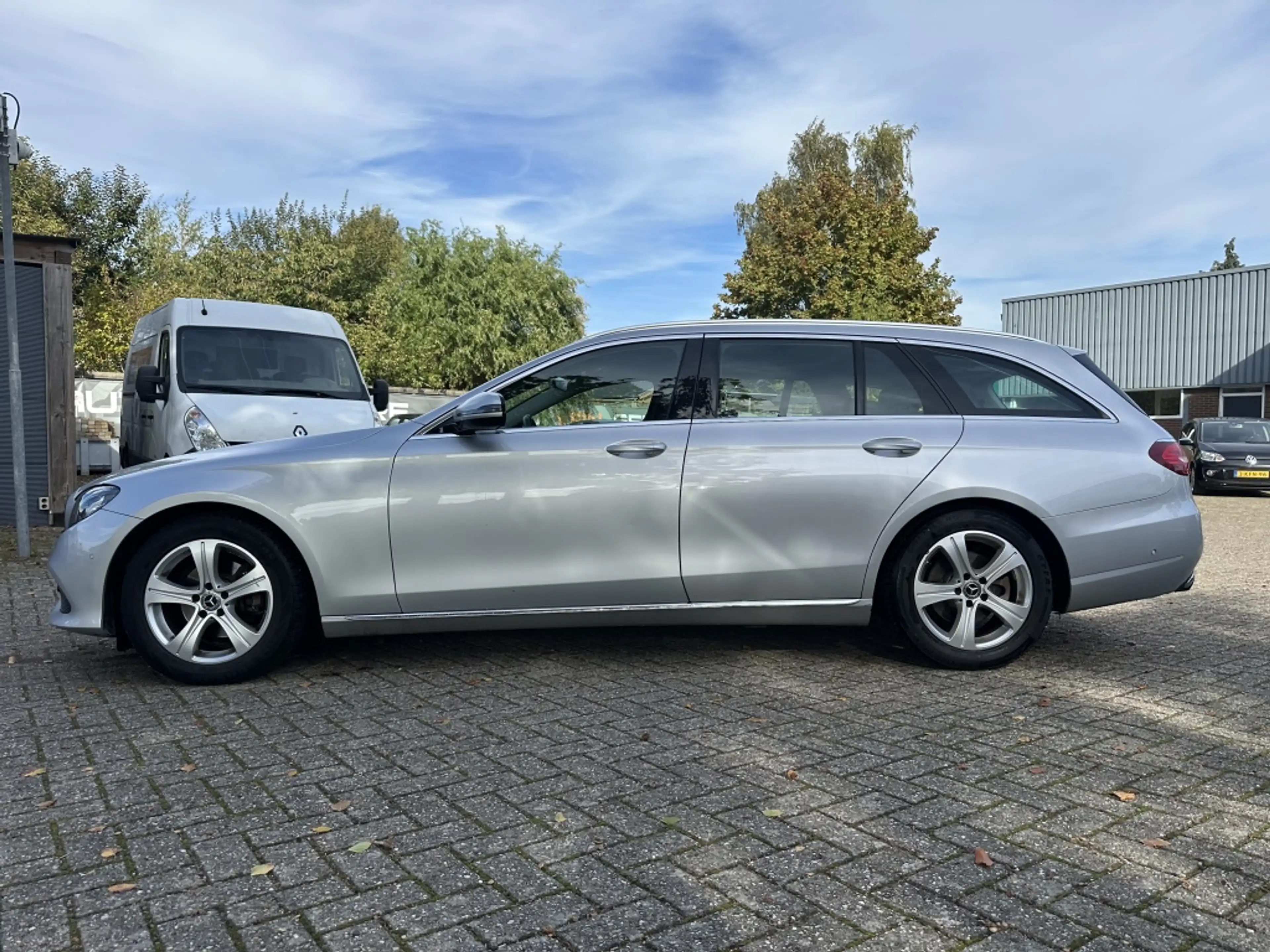 Mercedes-Benz E 220 Estate d Premium Plus — photo 3