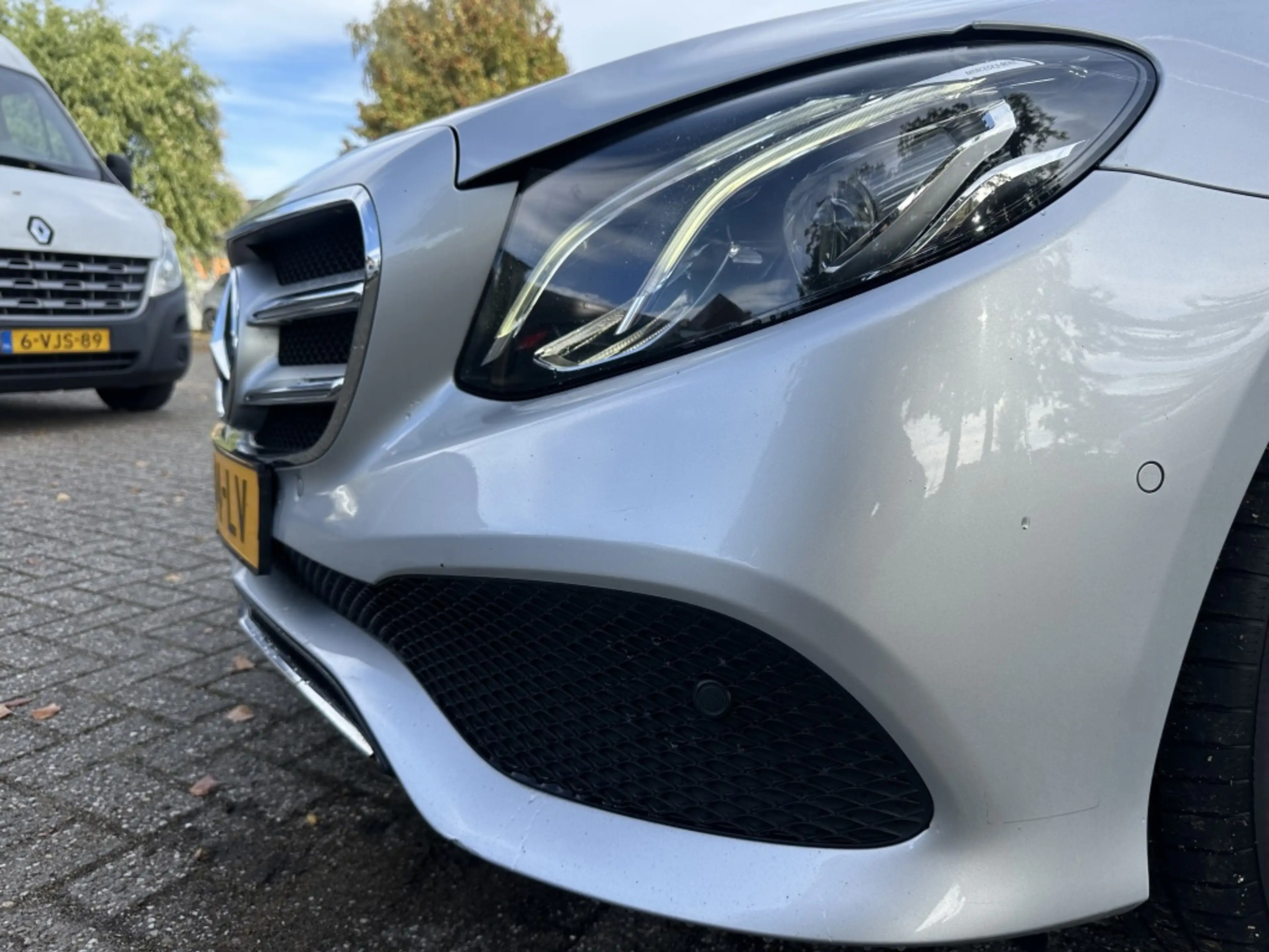 Mercedes-Benz E 220 Estate d Premium Plus — photo 2