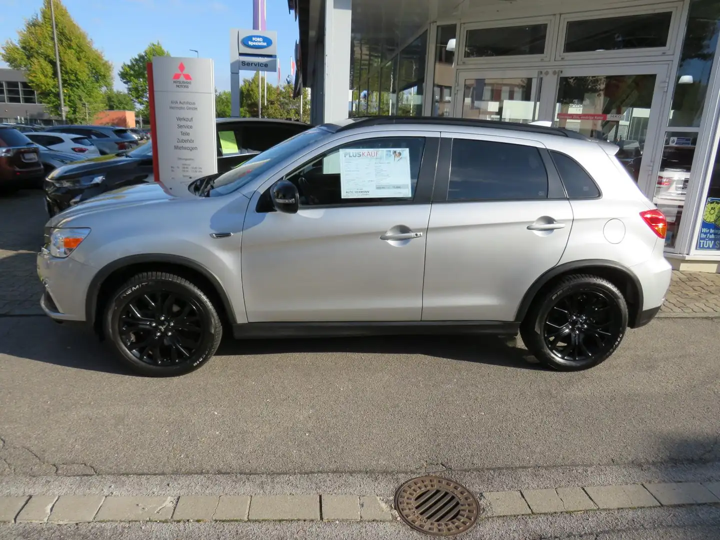 Mitsubishi ASX Active+ 2WD 1.6  mit Anhängerkupplung Silber - 2