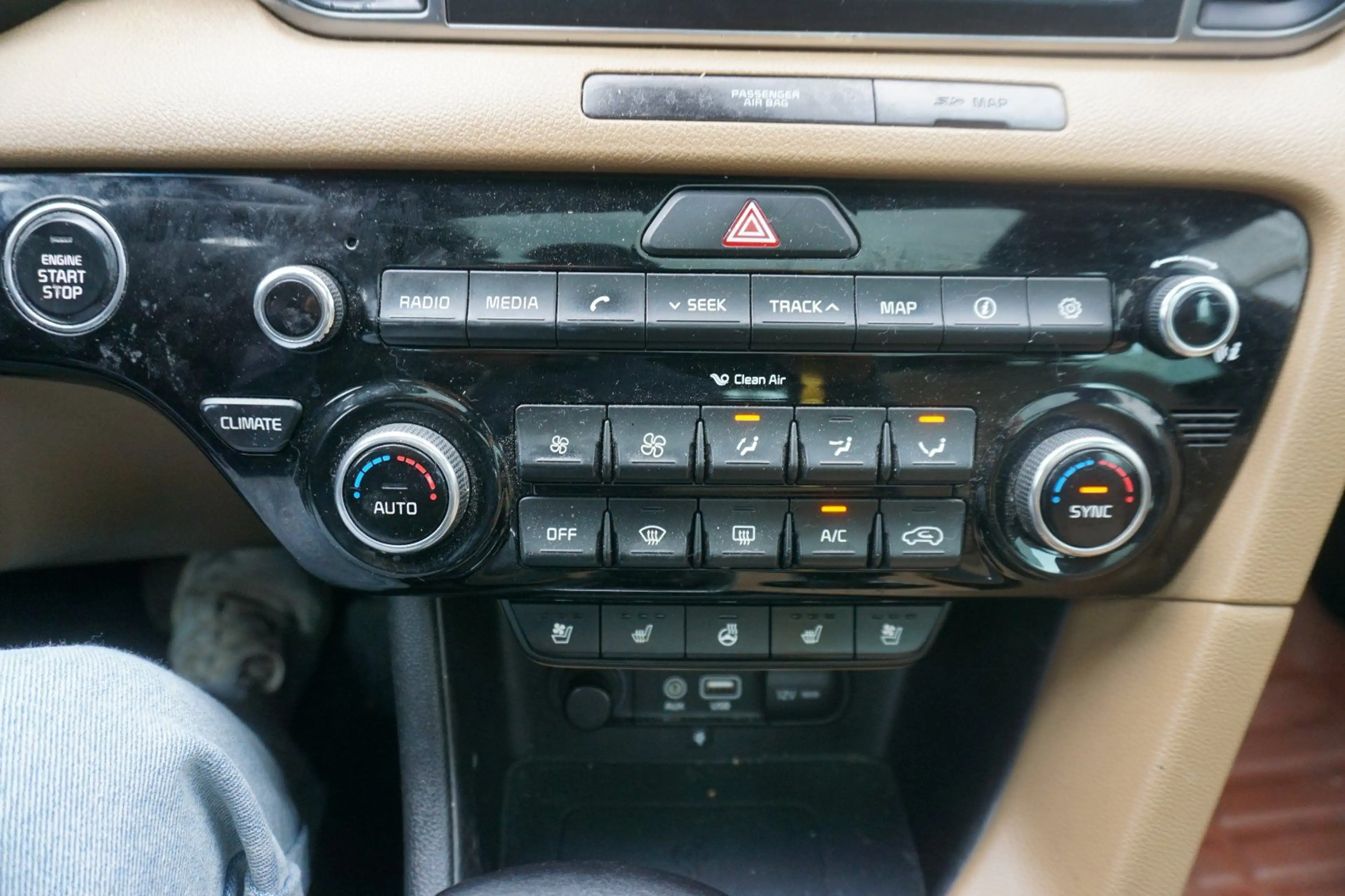 Kia Sportage 2.0 CRDi Platin 4WD — photo 11