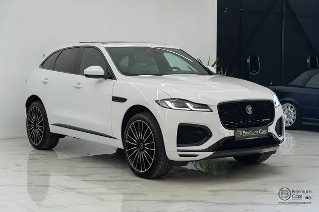 Jaguar F-Pace view 5