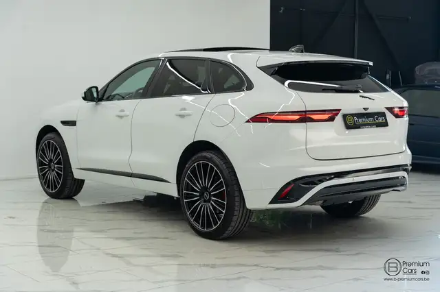 Jaguar F-Pace view 14