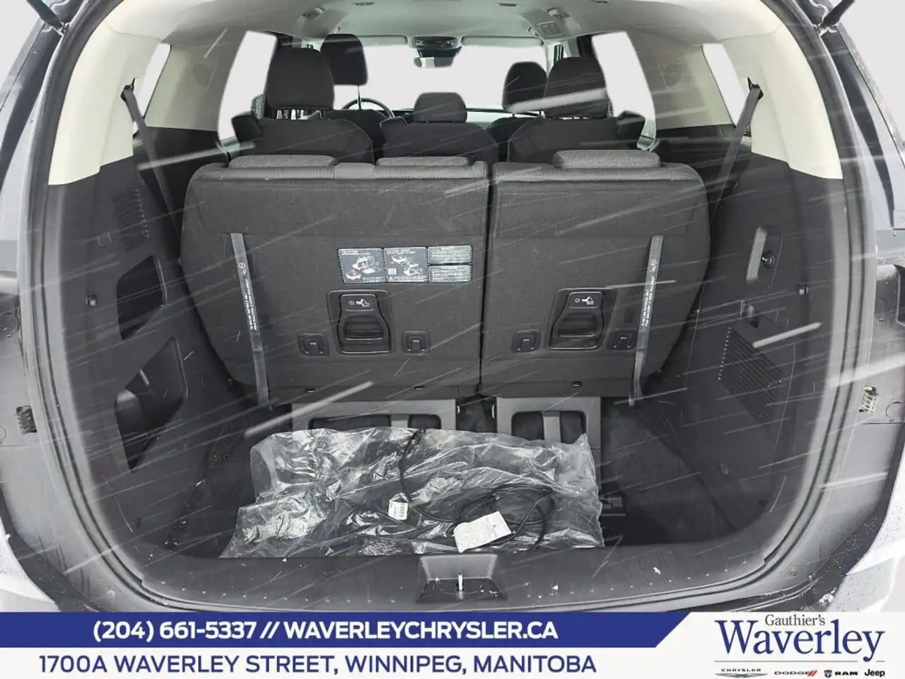 Kia Carnival снимка Kia Carnival