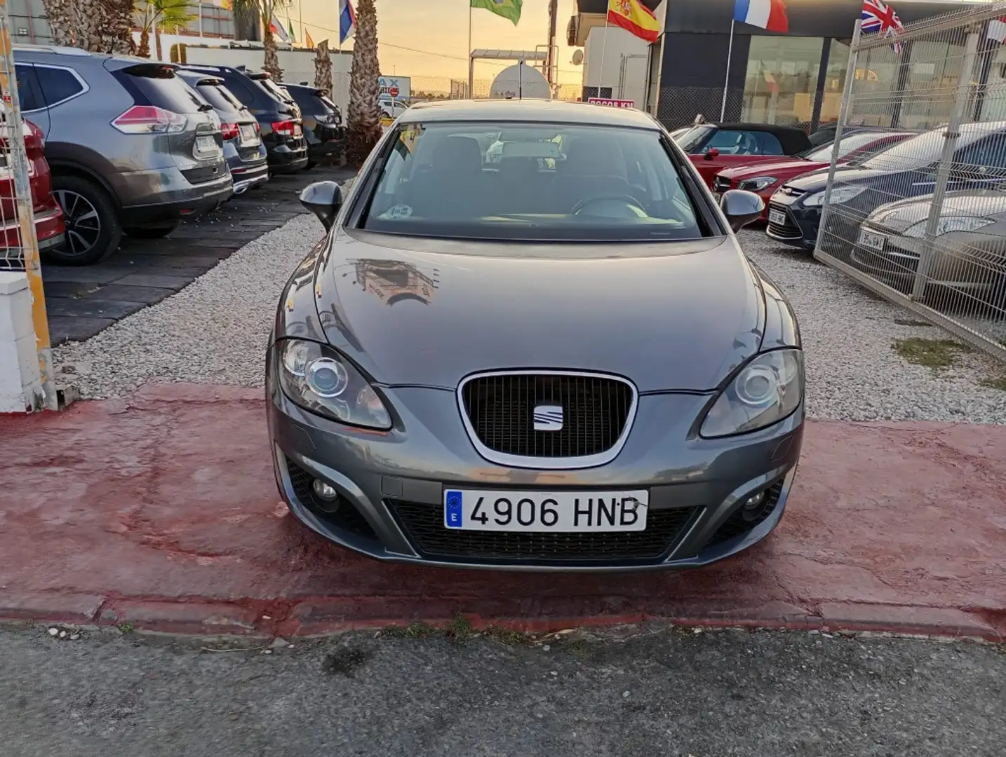 SEAT Leon 1.6TDICR Style Copa E-eco. S&S Grigio - 2