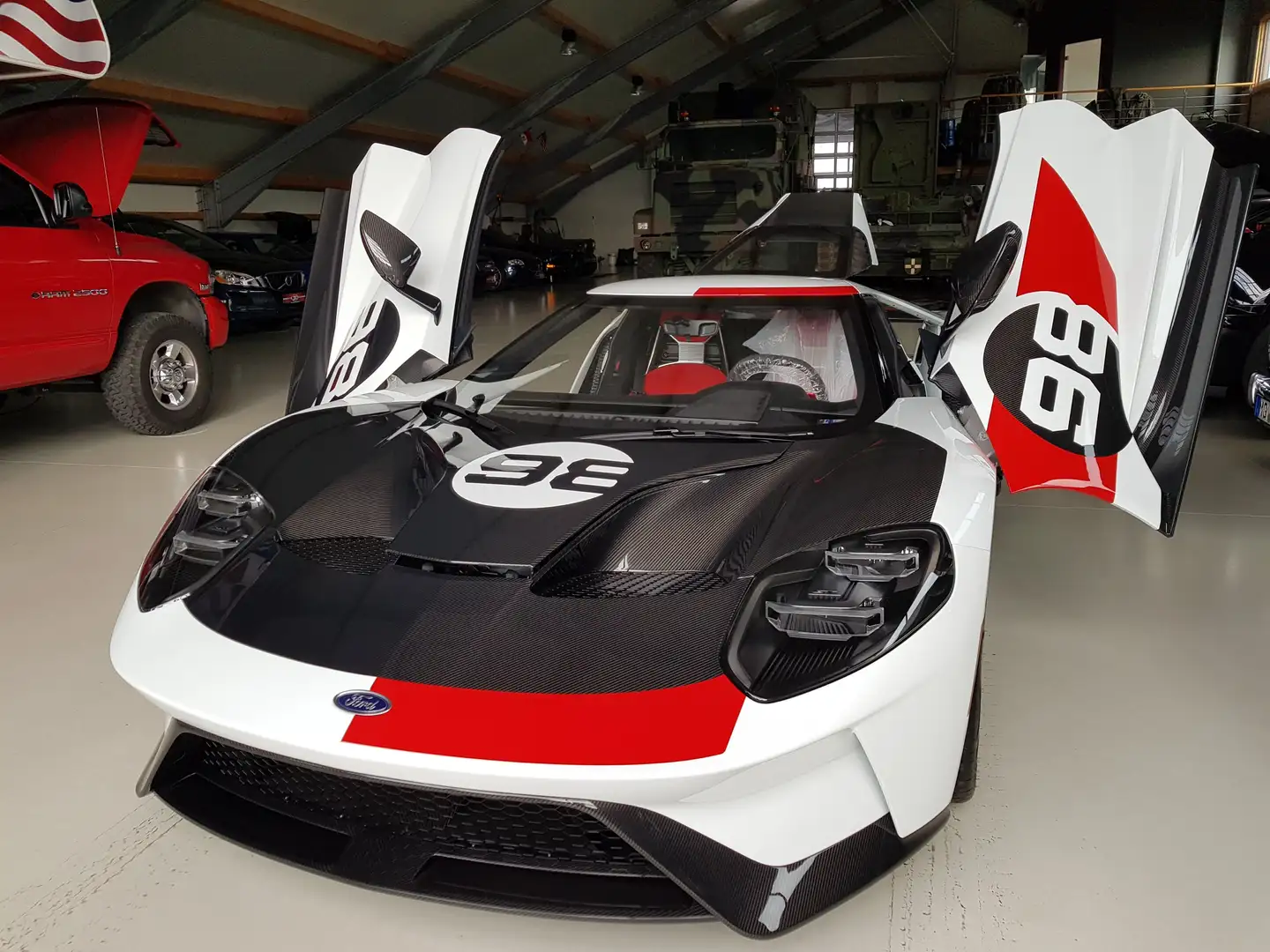Ford GT HERITAGE- EDITION KEN MILES 1966 Blanc - 2