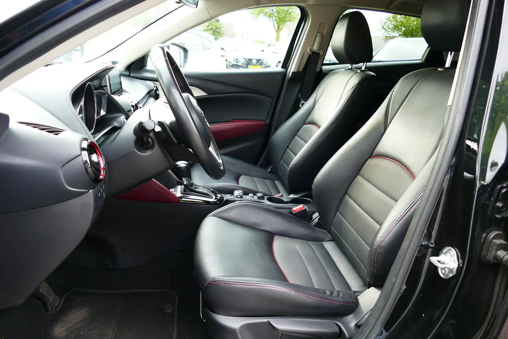 Mazda CX-3 2.0 SkyActiv-G 120 GT-M Zwart - 2