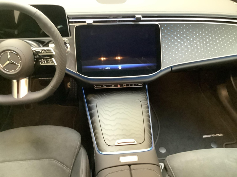 Mercedes-Benz E 220 d 4MATIC T-Modell AMG+NIGHT+19"+KEYLESS-GO — photo 13