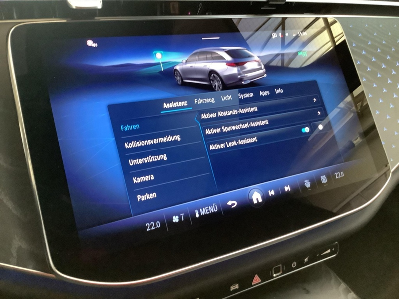 Mercedes-Benz E 220 d 4MATIC T-Modell AMG+NIGHT+19"+KEYLESS-GO — photo 9