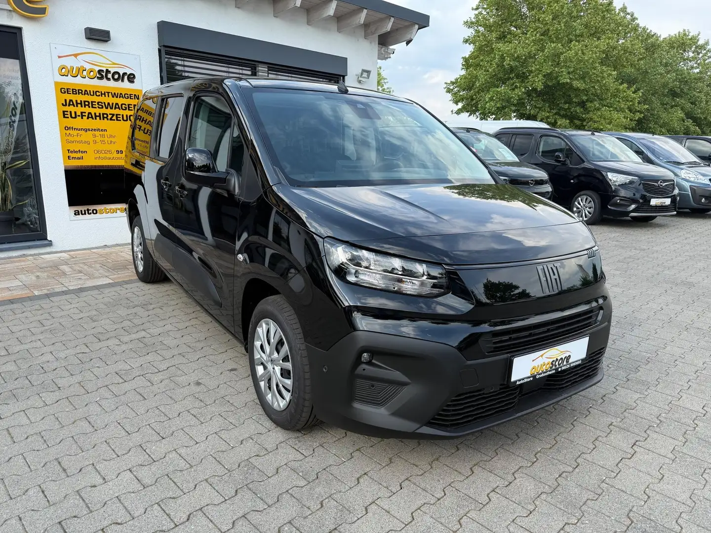 Fiat Doblo Maxi 1.5 D Automatik *7-Sitzer, Navi, LED 96 kW... Zwart - 2