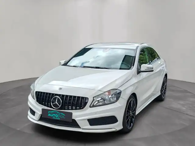 Mercedes-Benz A 180 AMG Automatik Navi PDC Klimaautomatik