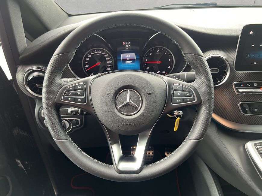 Mercedes-Benz V 300