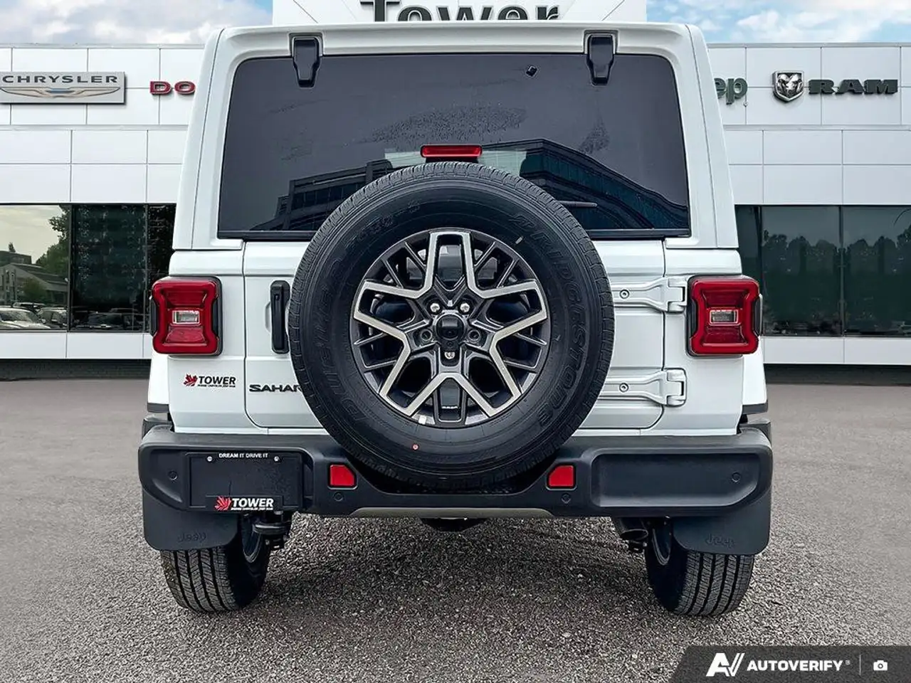 Jeep Wrangler photo Jeep Wrangler