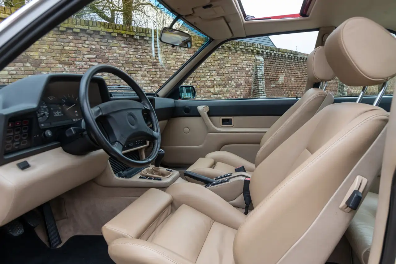 BMW M6 "Finest E24 series" Completely renovated last year, foto 3