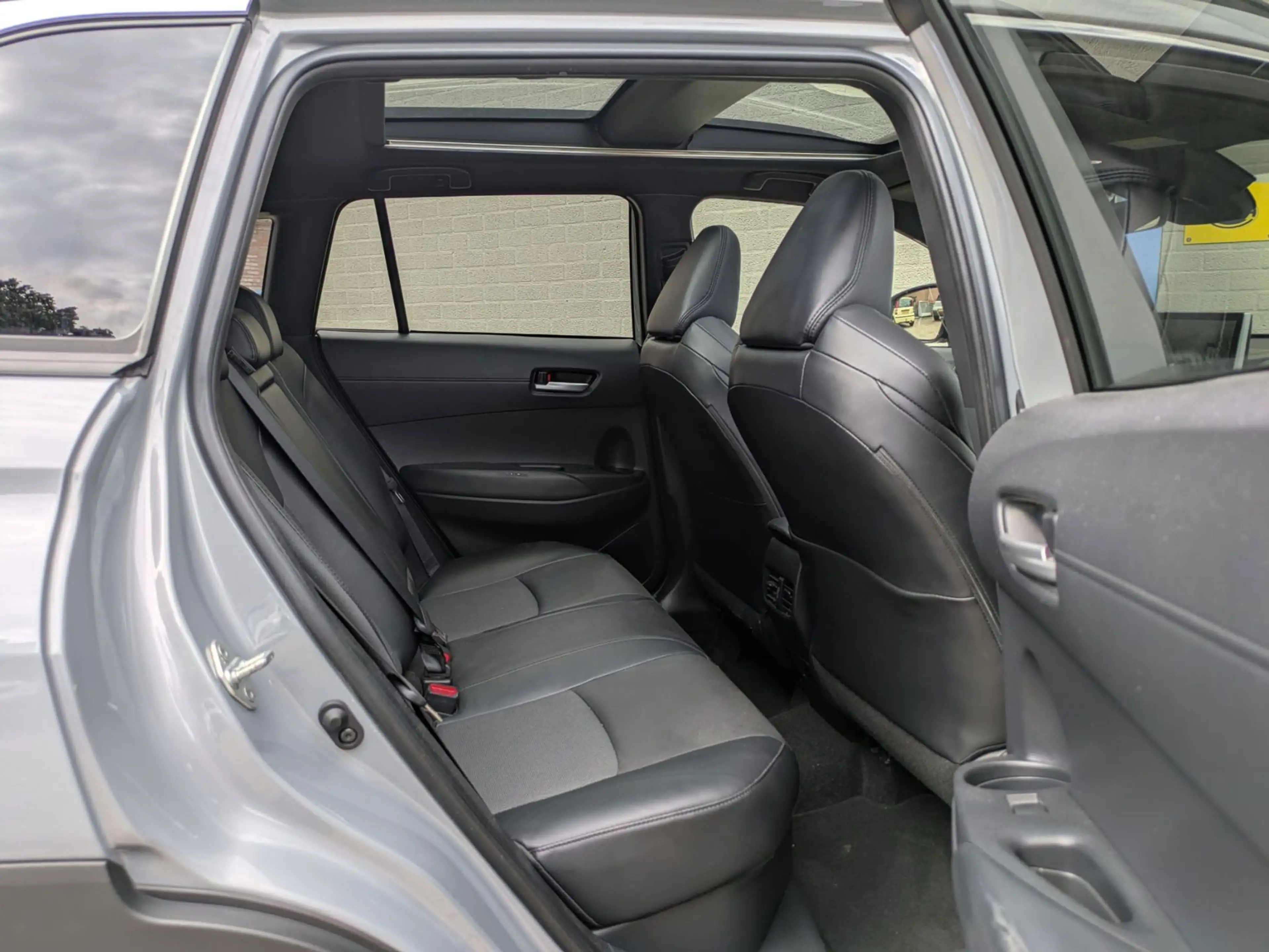 Toyota Corolla Cross Hybrid 200 Style|Panodak|Half-Leder|Adaptive-Cruis — photo 30
