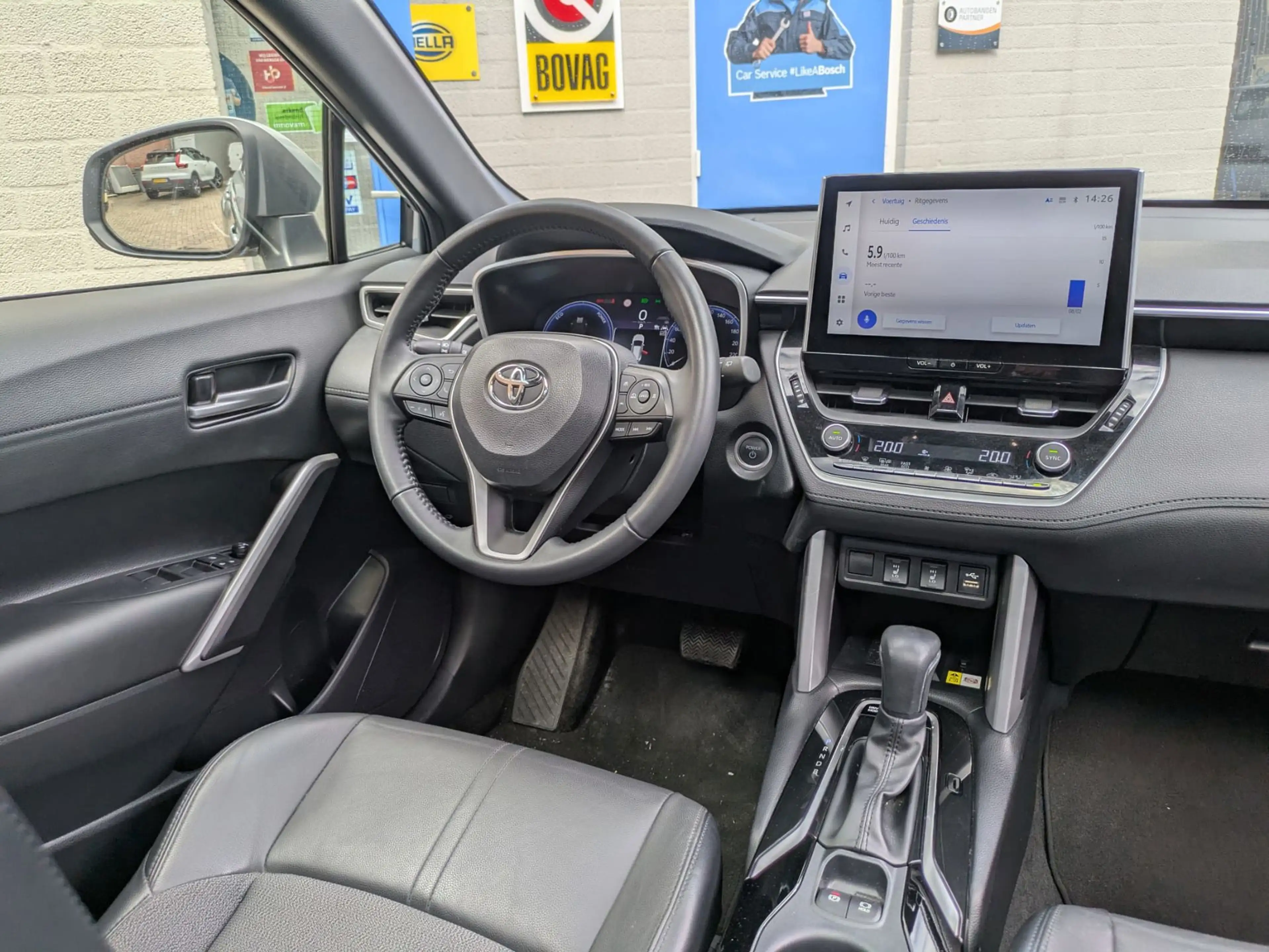 Toyota Corolla Cross Hybrid 200 Style|Panodak|Half-Leder|Adaptive-Cruis — photo 4