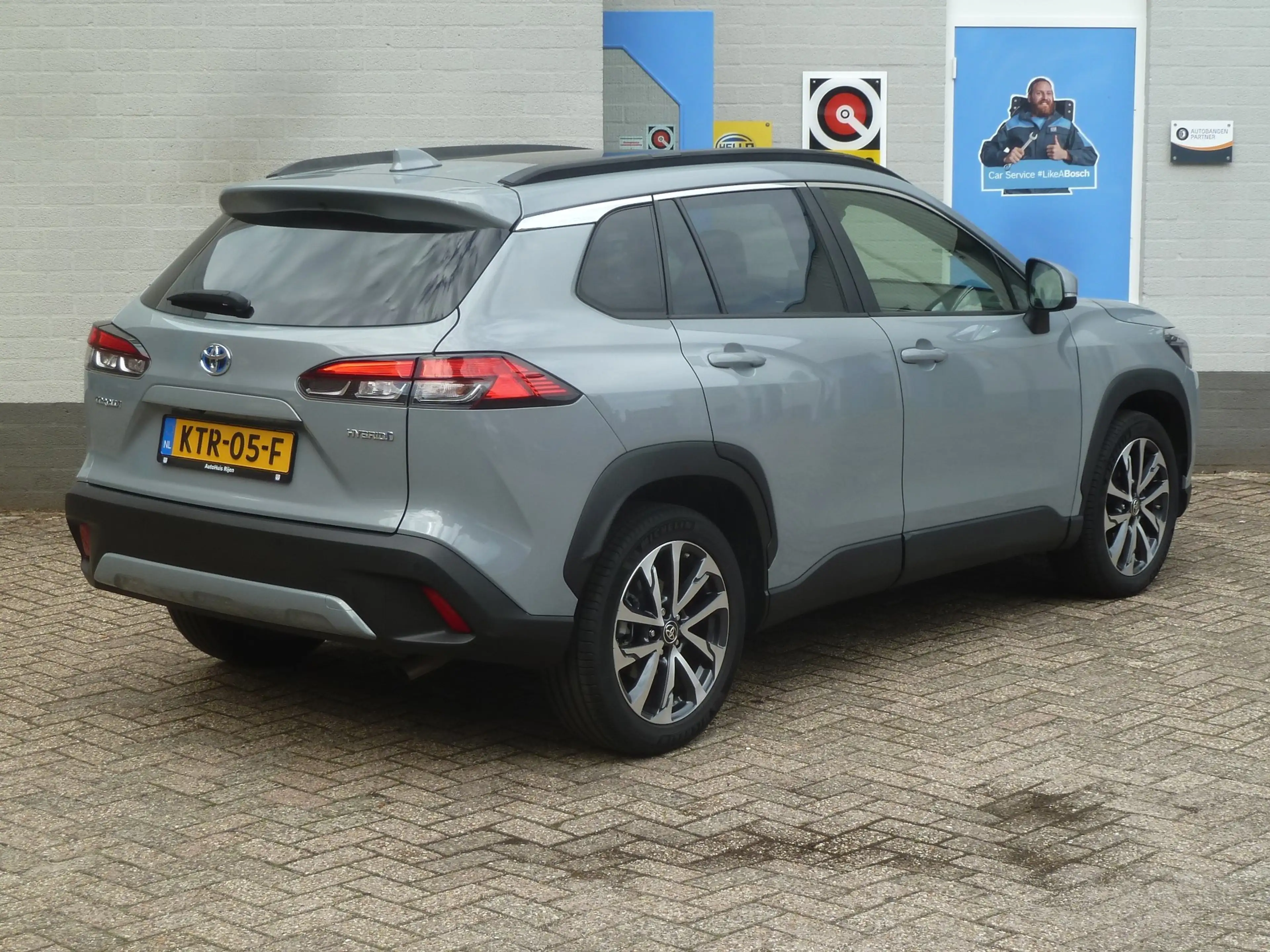 Toyota Corolla Cross Hybrid 200 Style|Panodak|Half-Leder|Adaptive-Cruis — photo 3