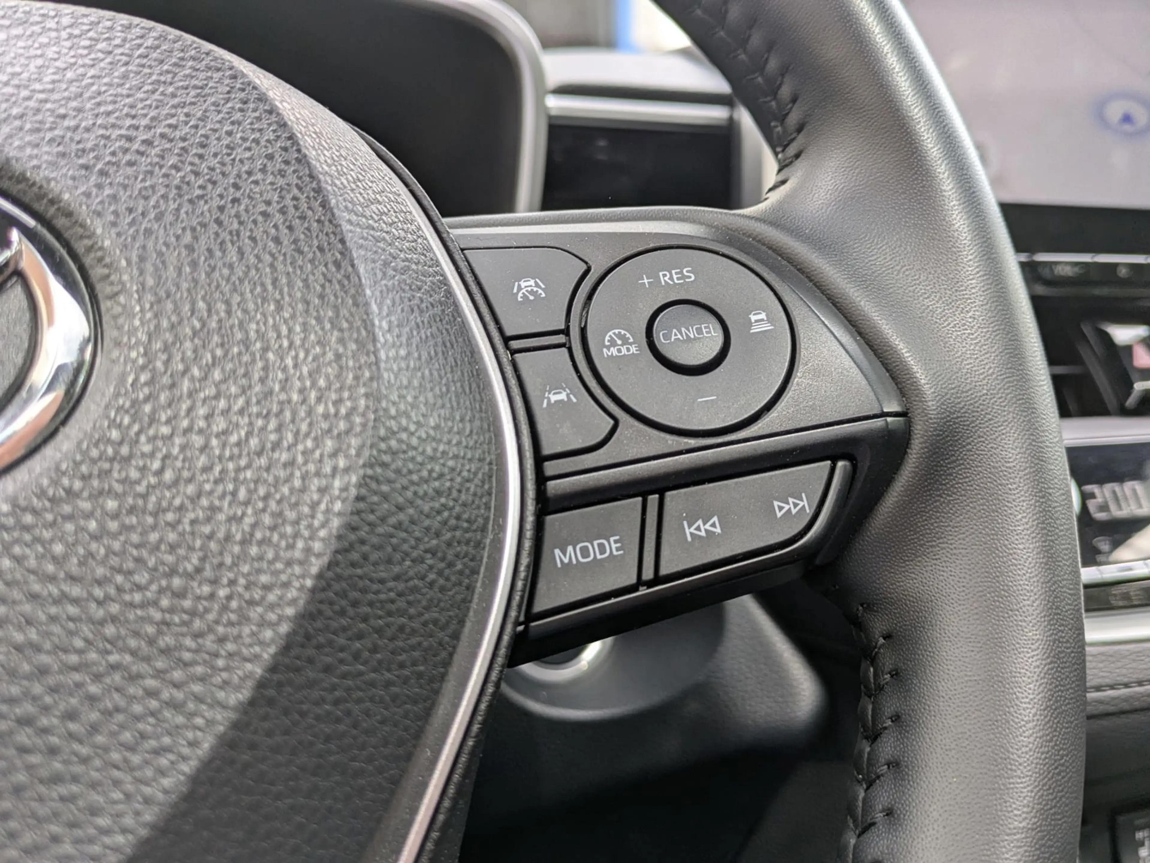 Toyota Corolla Cross Hybrid 200 Style|Panodak|Half-Leder|Adaptive-Cruis — photo 19