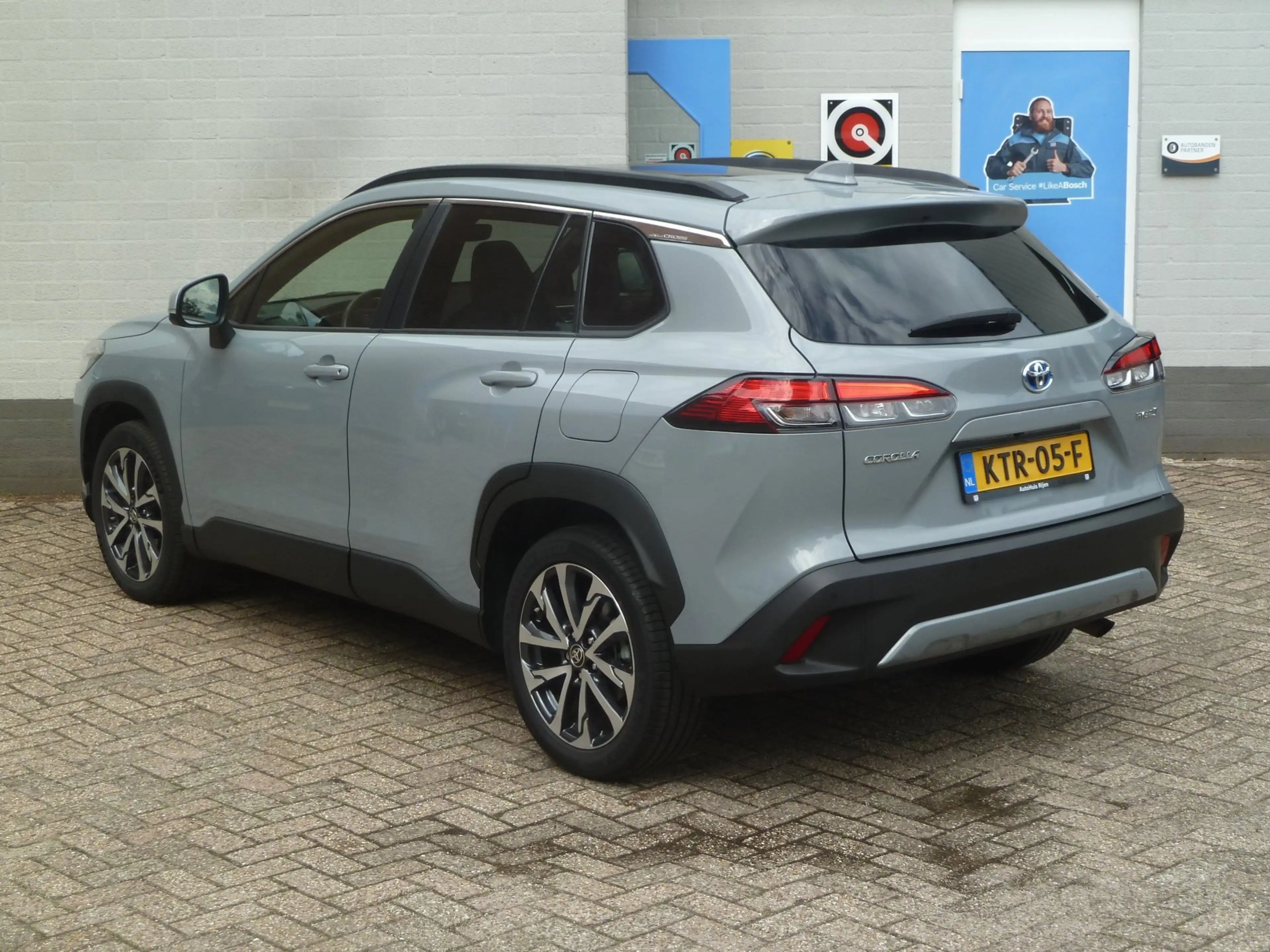 Toyota Corolla Cross Hybrid 200 Style|Panodak|Half-Leder|Adaptive-Cruis — photo 10