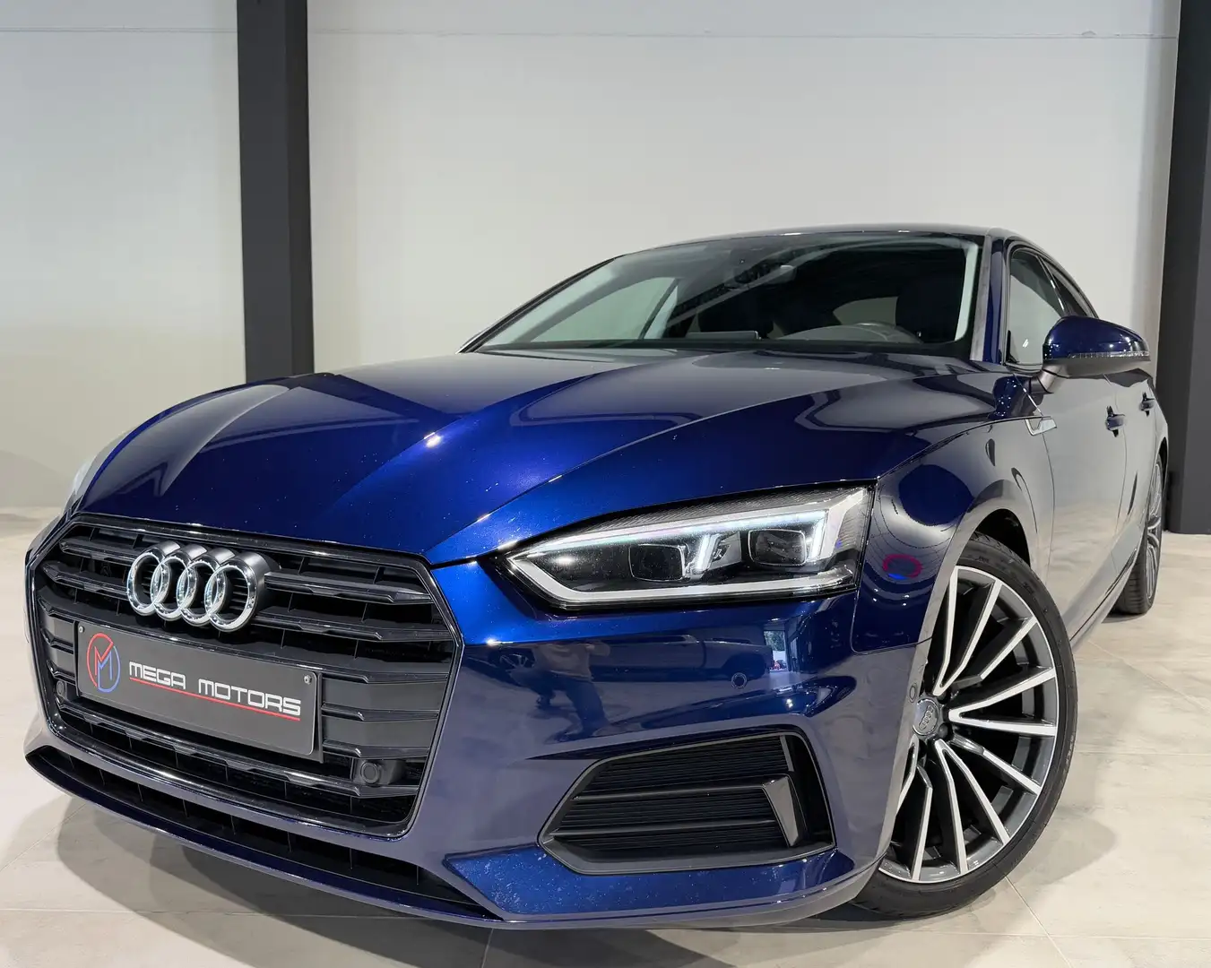 Audi A5 SPORTBACK 2.0TDi 150CV S-TRONiC F1 COCKPiT JA19"++ Albastru - 1