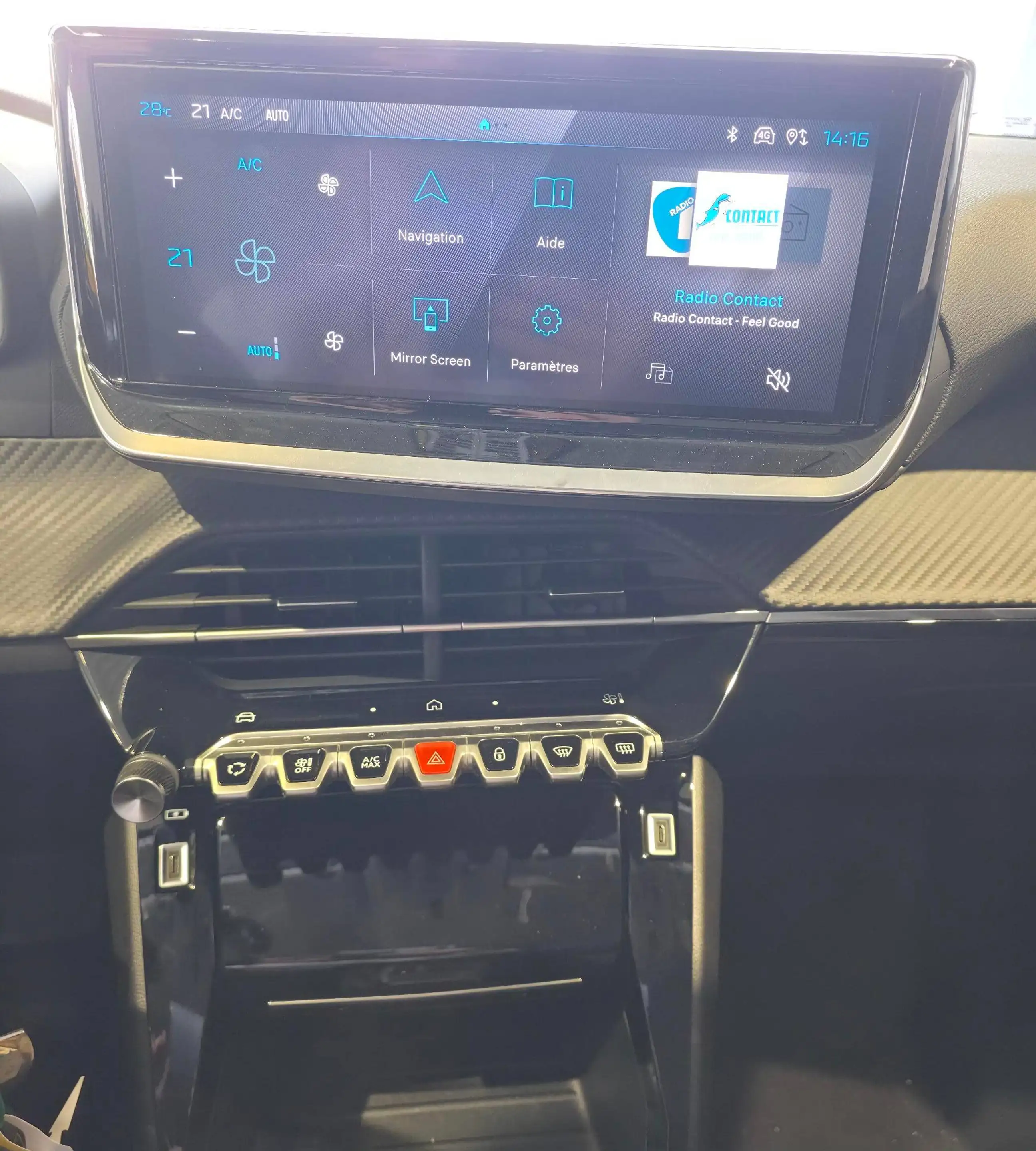 Peugeot 208 2008 1.2 Hybrid GT e-DCS GT — photo 12