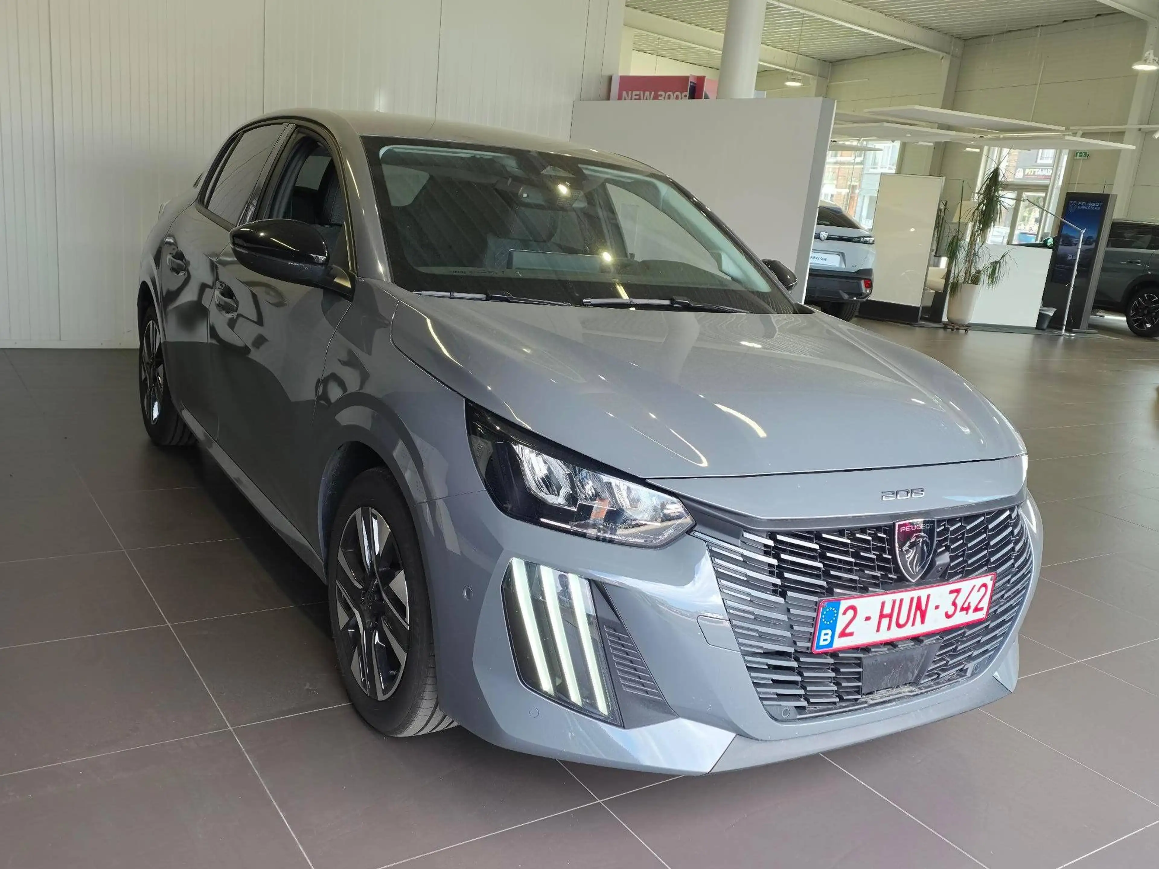 Peugeot 208 2008 1.2 Hybrid GT e-DCS GT — photo 3