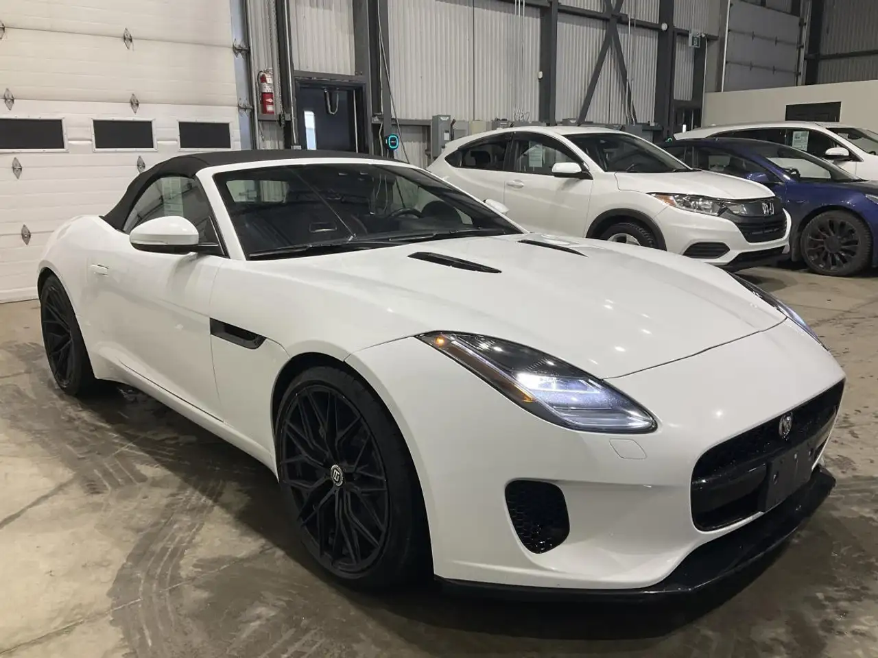 Jaguar F-Type снимка Jaguar F-Type