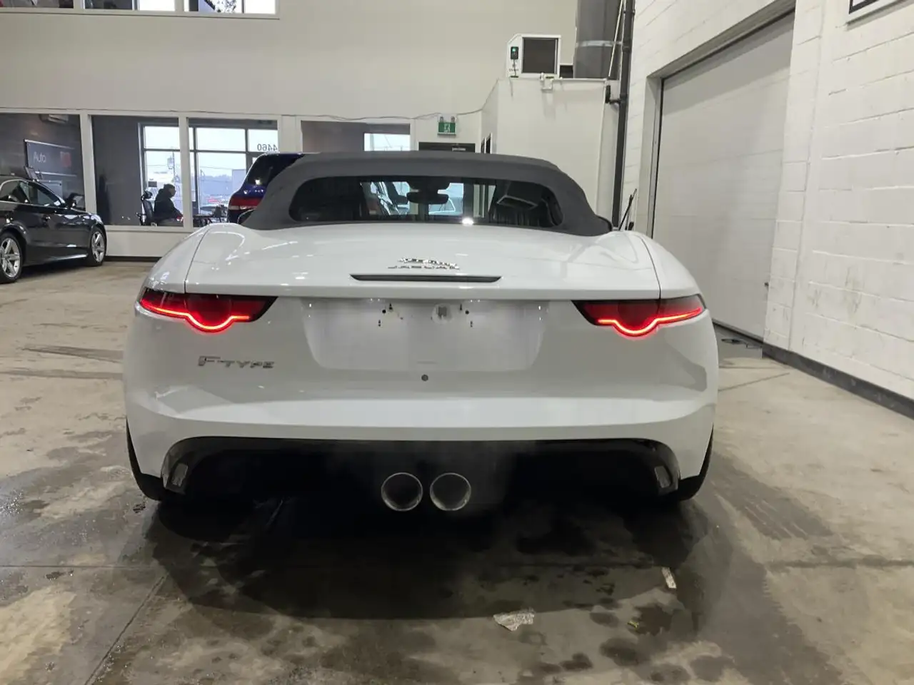 Jaguar F-Type снимка Jaguar F-Type