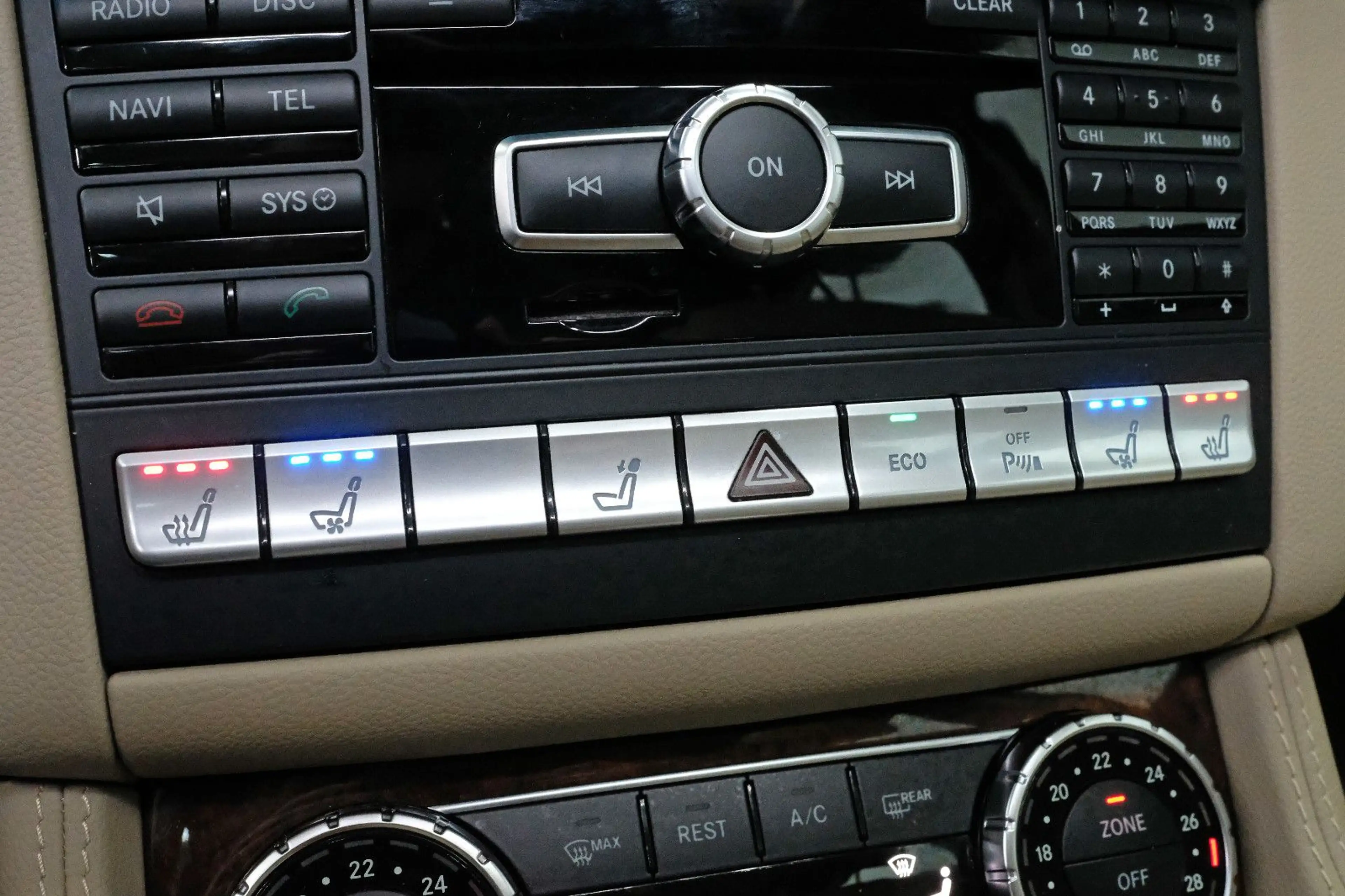 Mercedes-Benz CLS 250 CLS 250 ShootingBrake/PANO/MEMO/DISTRO/KAM/AHK — photo 14
