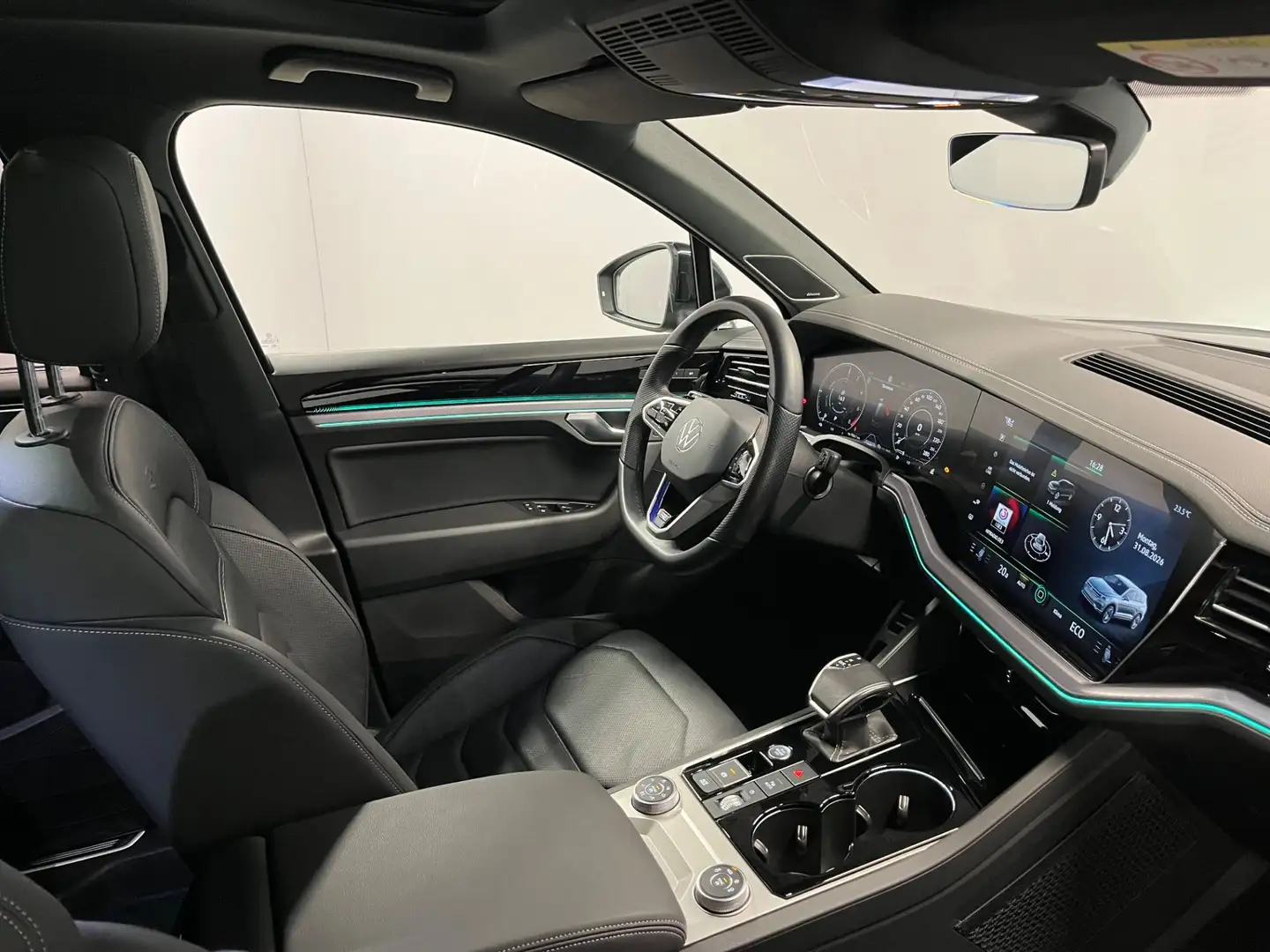 Volkswagen Touareg 4Motion V6 TSI eHybrid PHEV R -Line ***Vollaussta Schwarz - 2