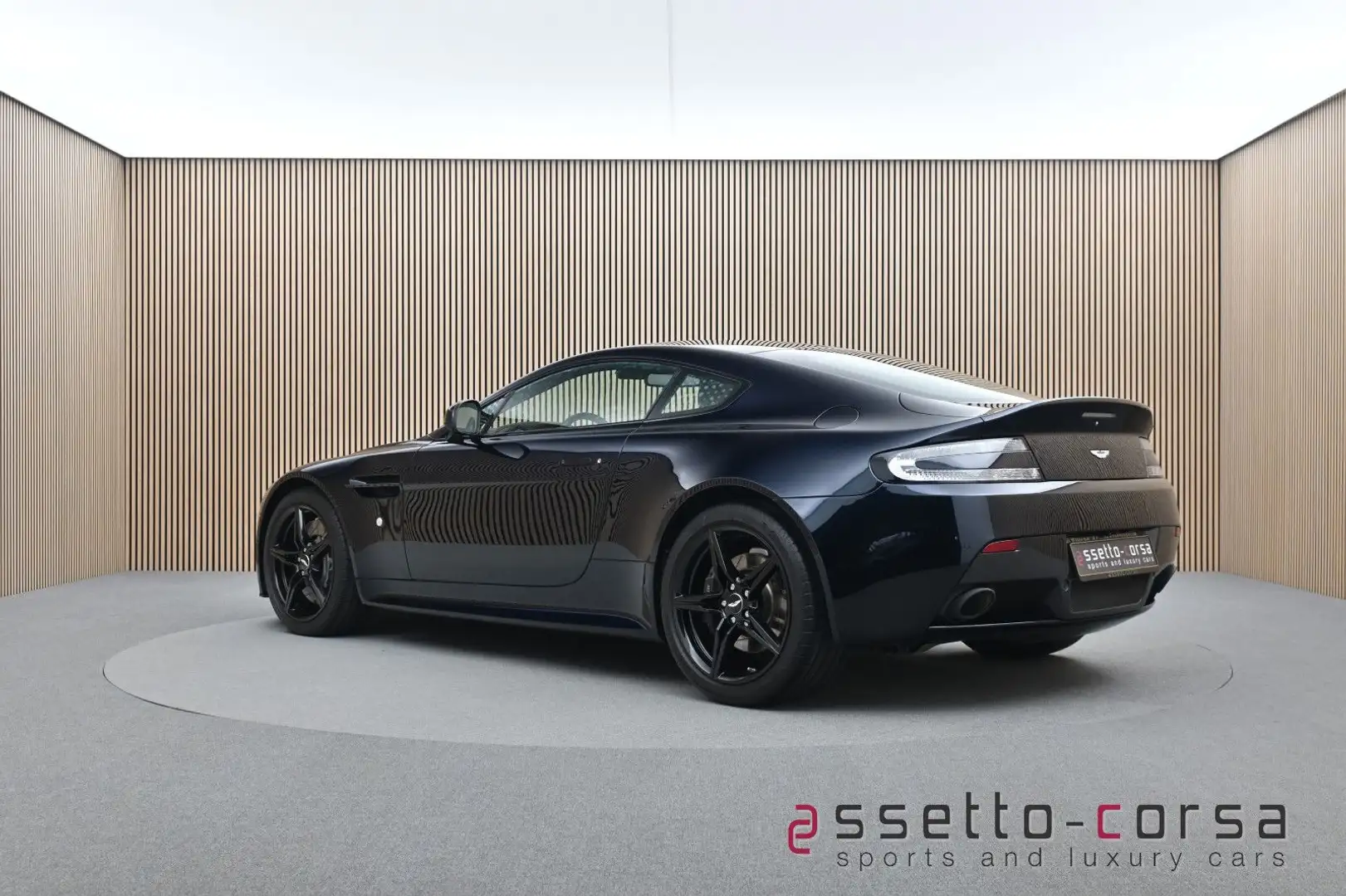 Aston Martin V8 4.0 AMR *Premium Audio*Comfort*Carbon Noir - 2